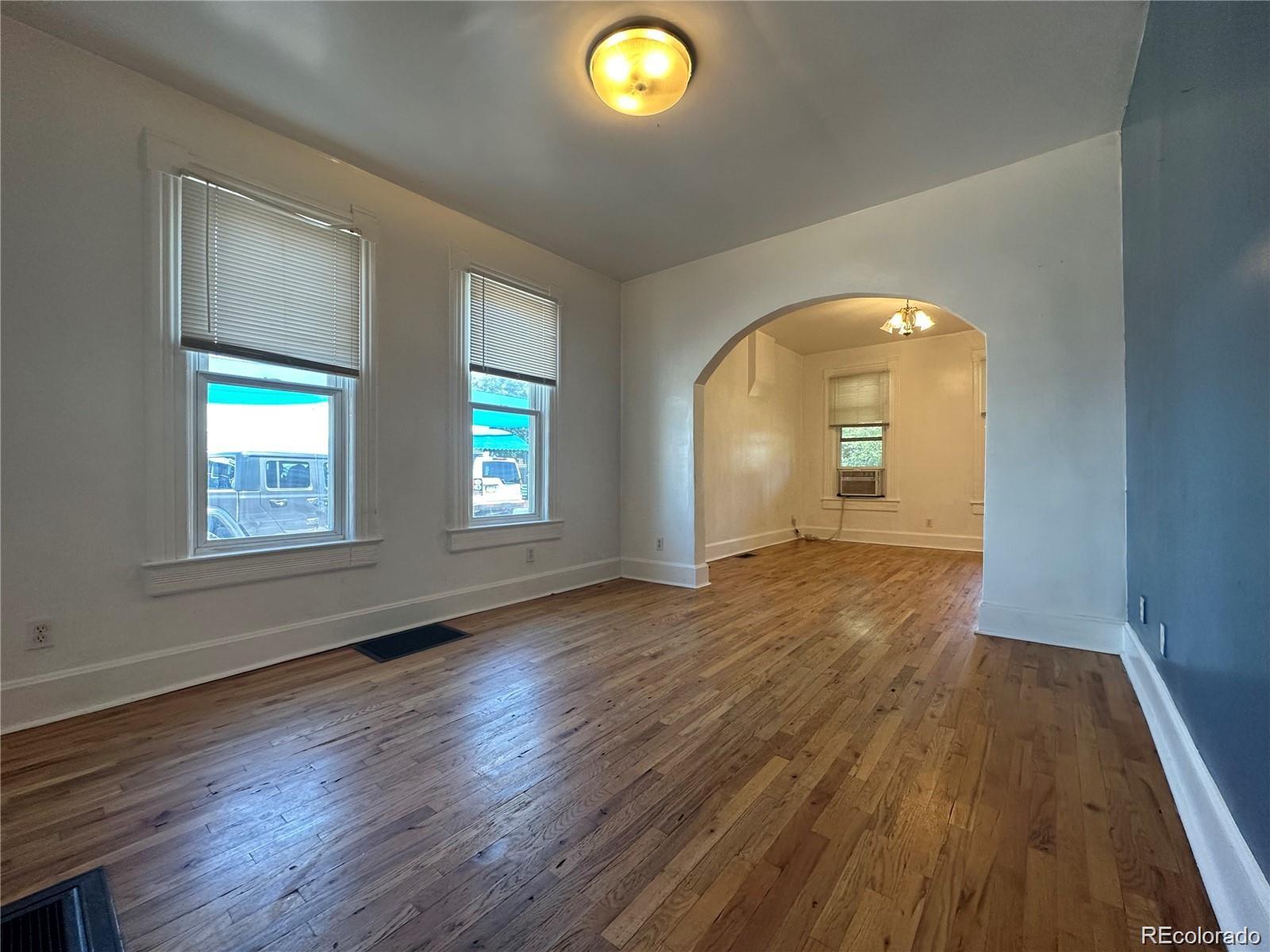 MLS Image #5 for 253 n lincoln street,denver, Colorado