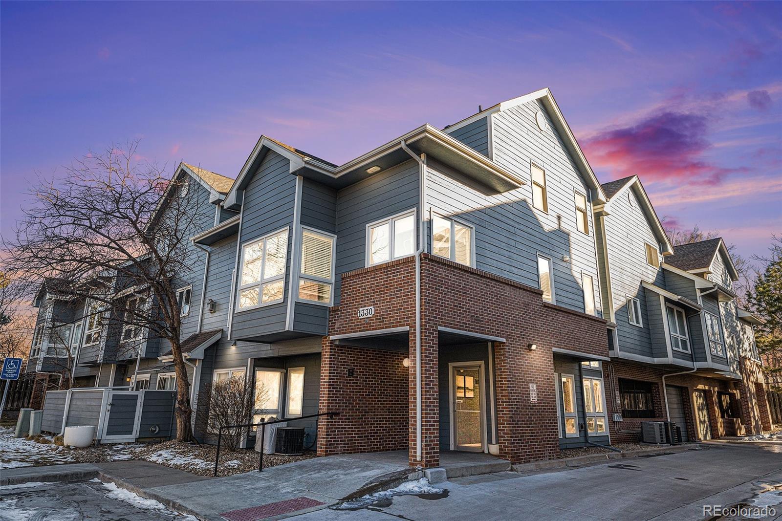 MLS Image #10 for 1330 s monaco parkway 3,denver, Colorado