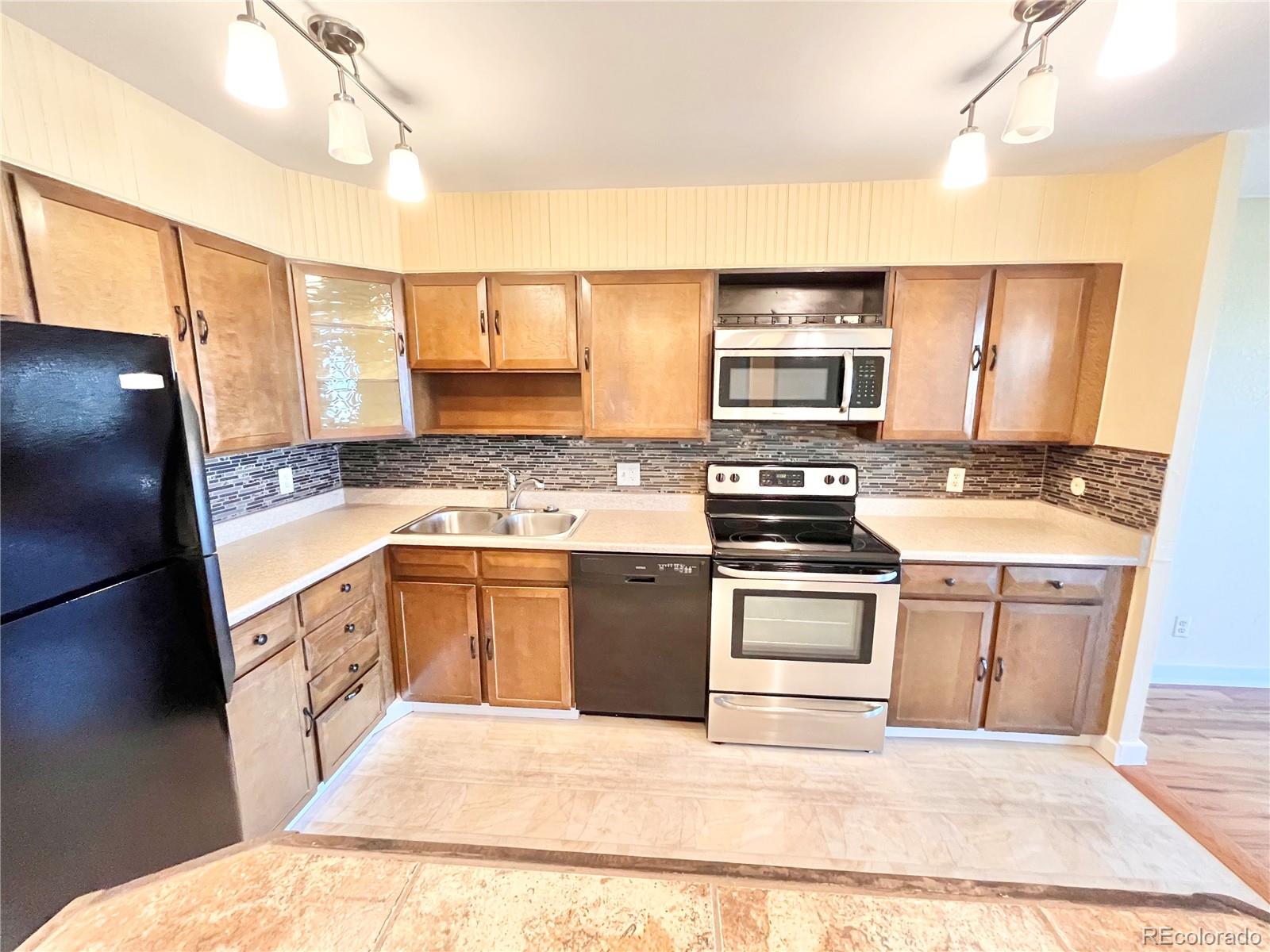 MLS Image #1 for 9335 e center avenue 8b,denver, Colorado