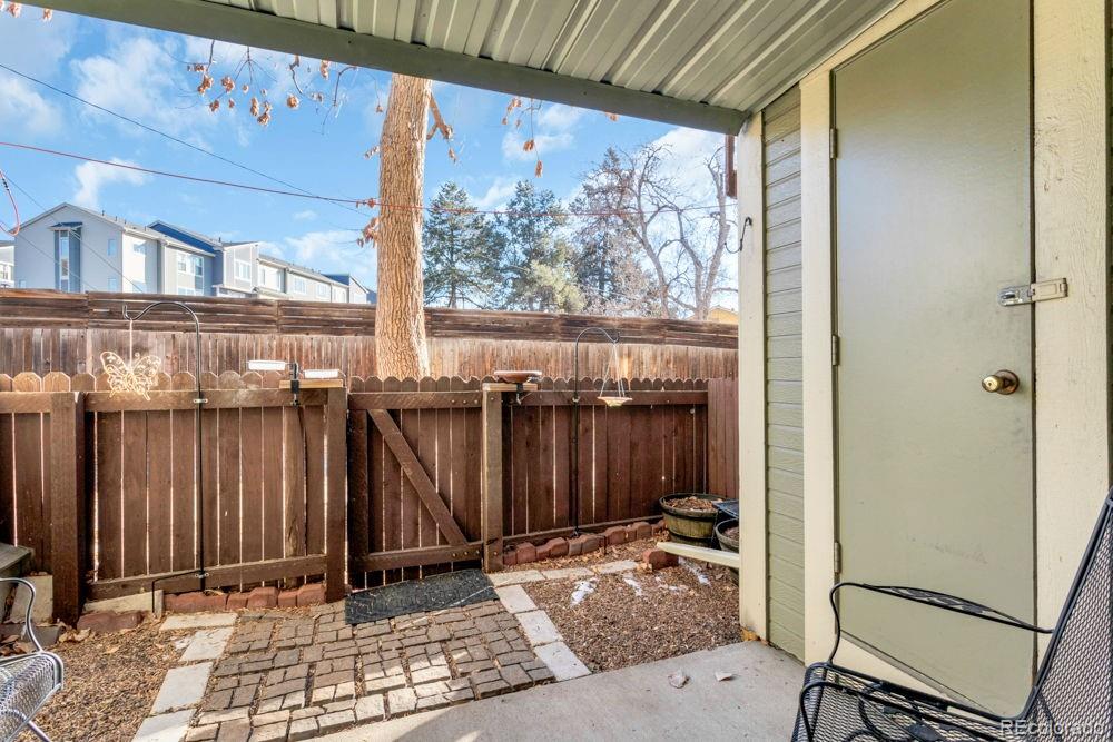 MLS Image #11 for 1885 s quebec way,denver, Colorado