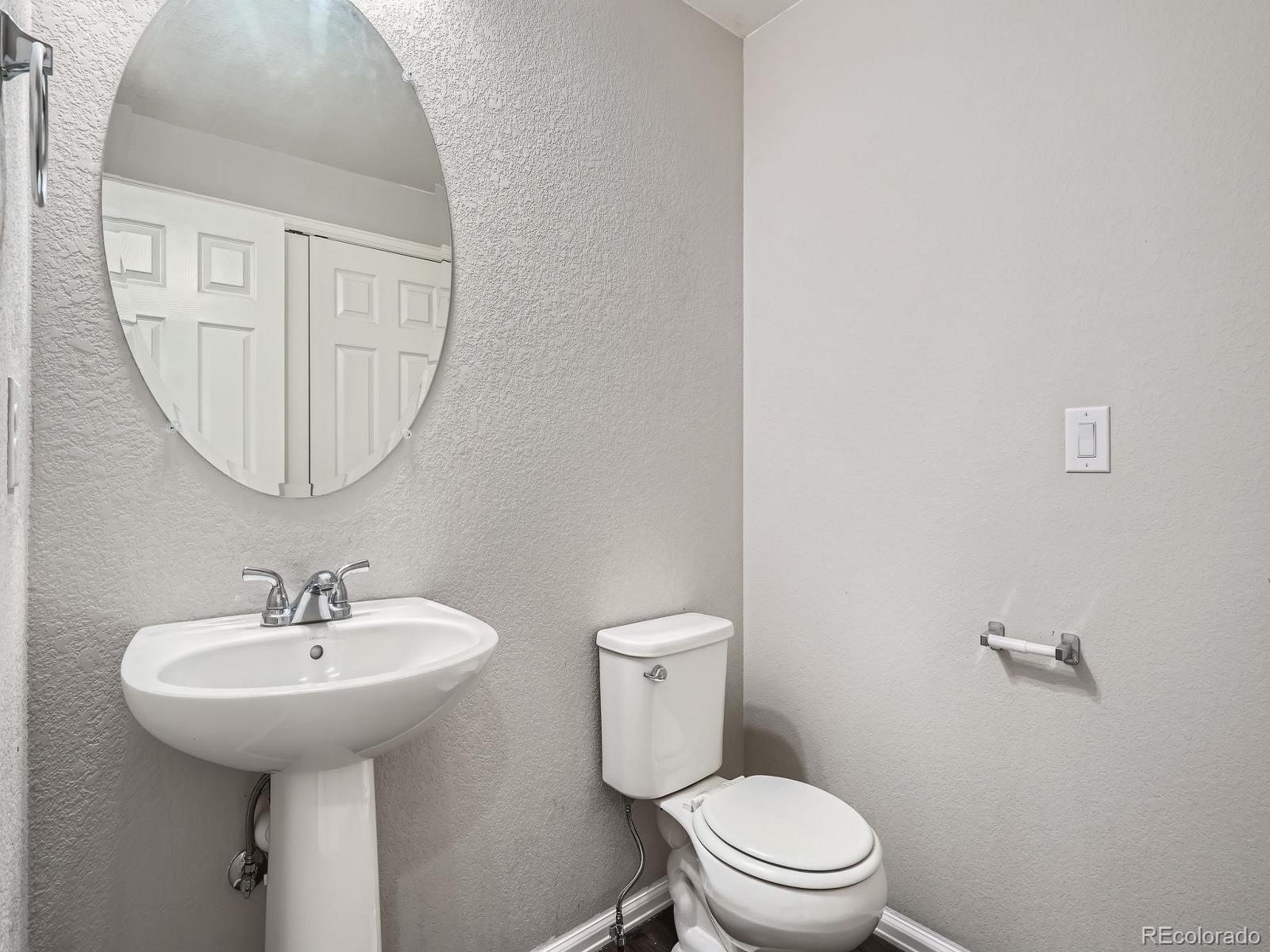 MLS Image #12 for 16222 e 47th place ,denver, Colorado