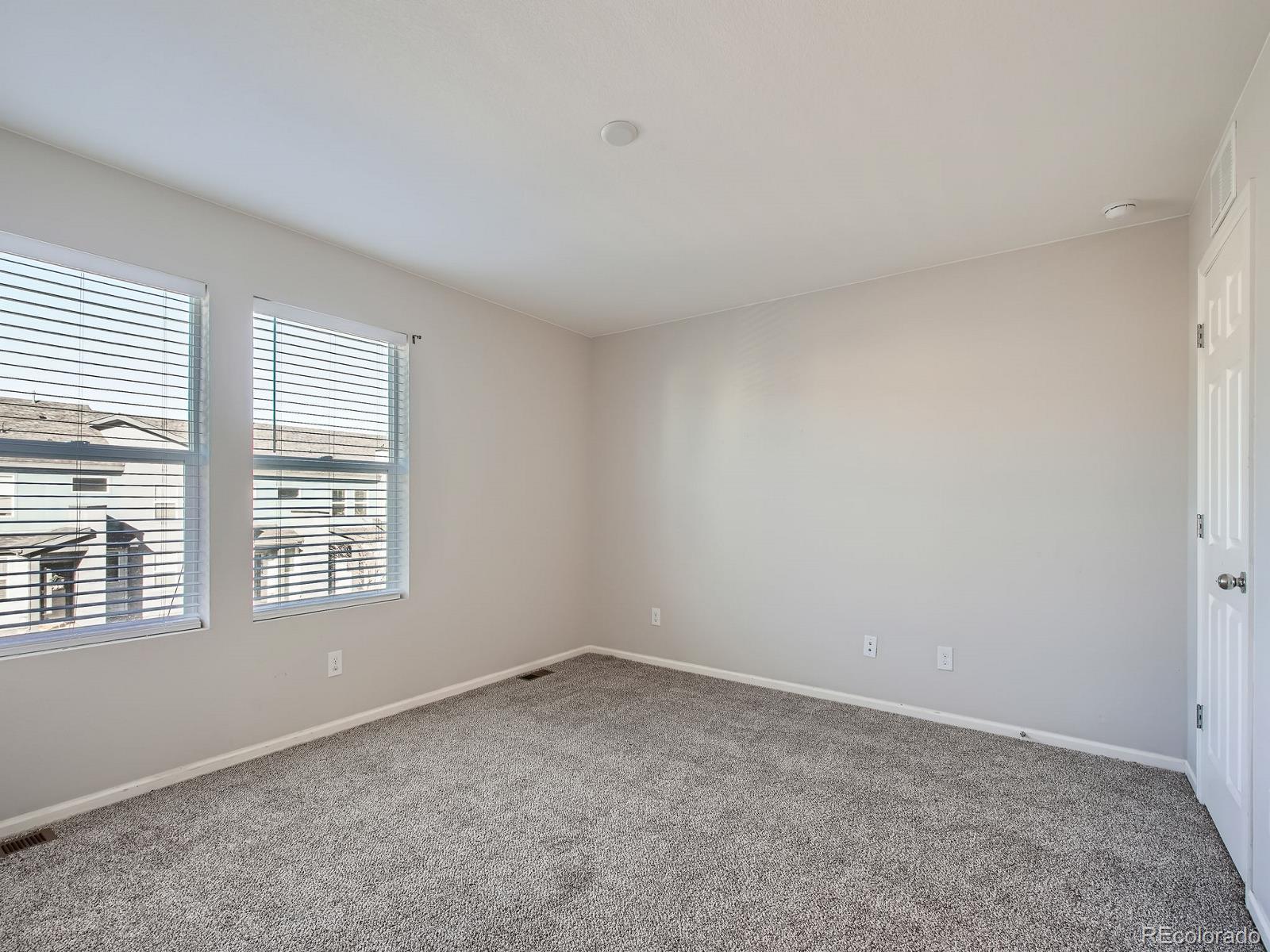 MLS Image #15 for 16222 e 47th place ,denver, Colorado