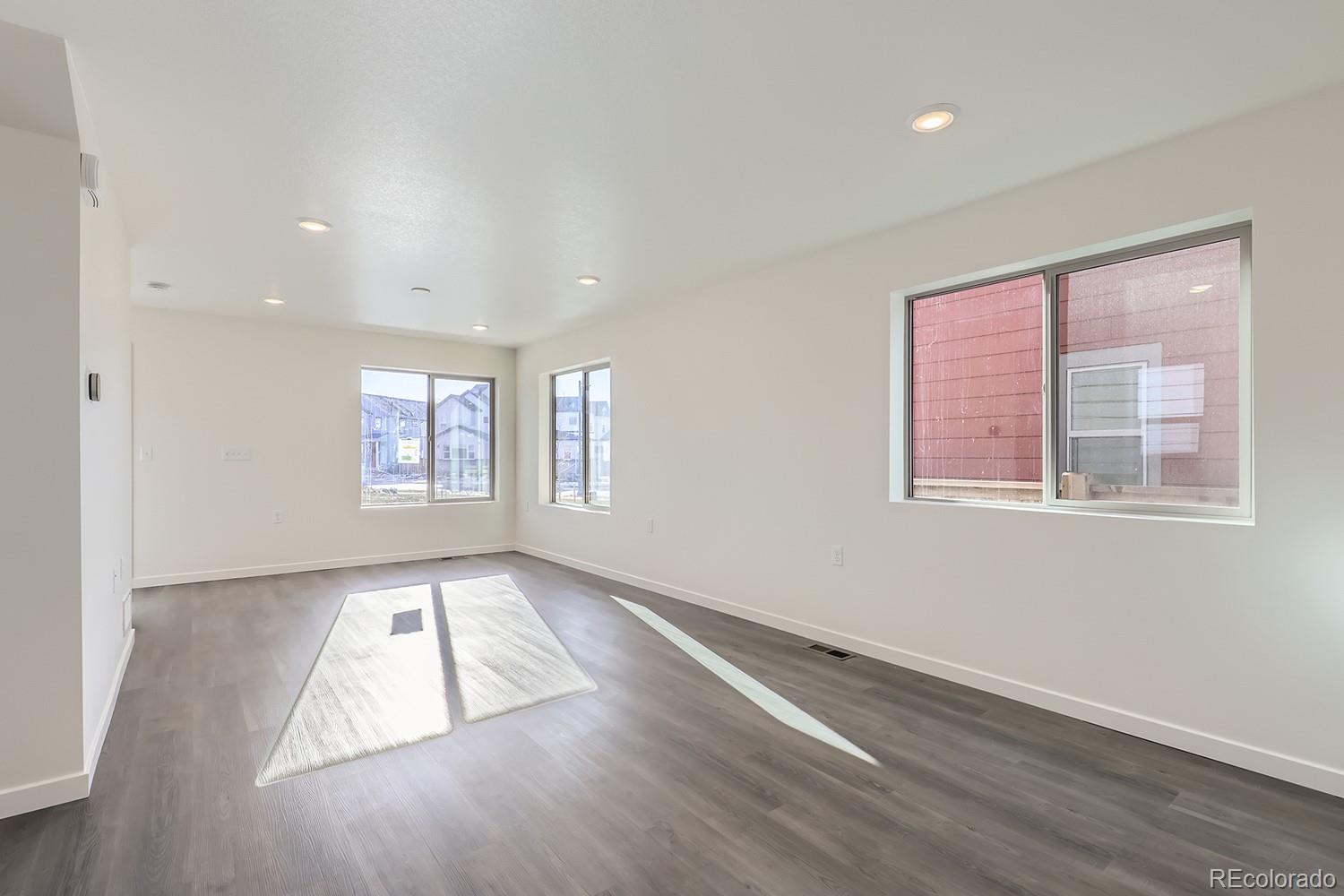 MLS Image #11 for 10251 e 62nd place,denver, Colorado