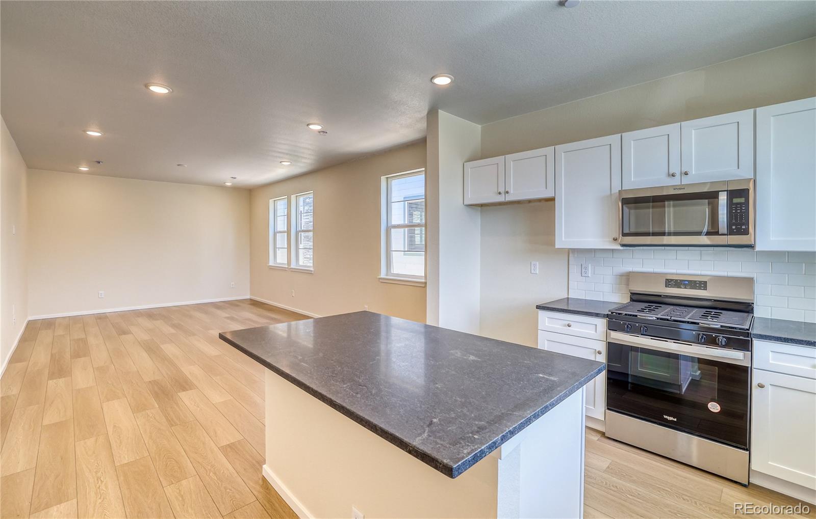 MLS Image #4 for 23951 e 40th avenue,aurora, Colorado