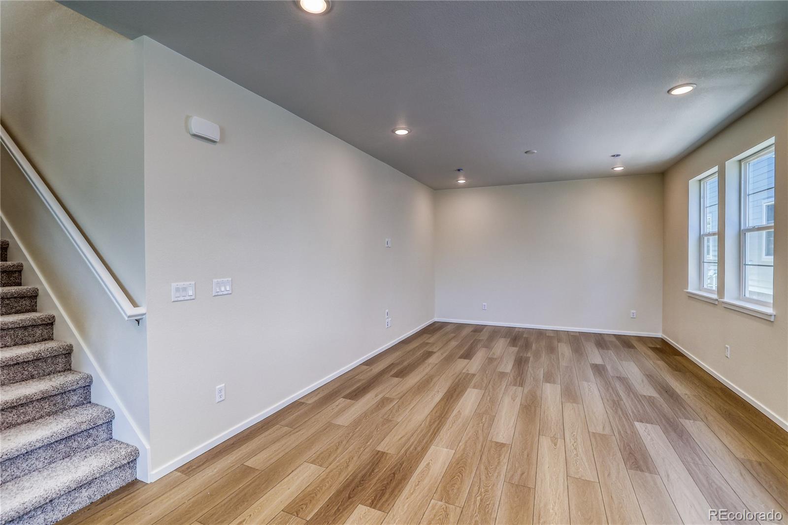 MLS Image #9 for 23951 e 40th avenue,aurora, Colorado