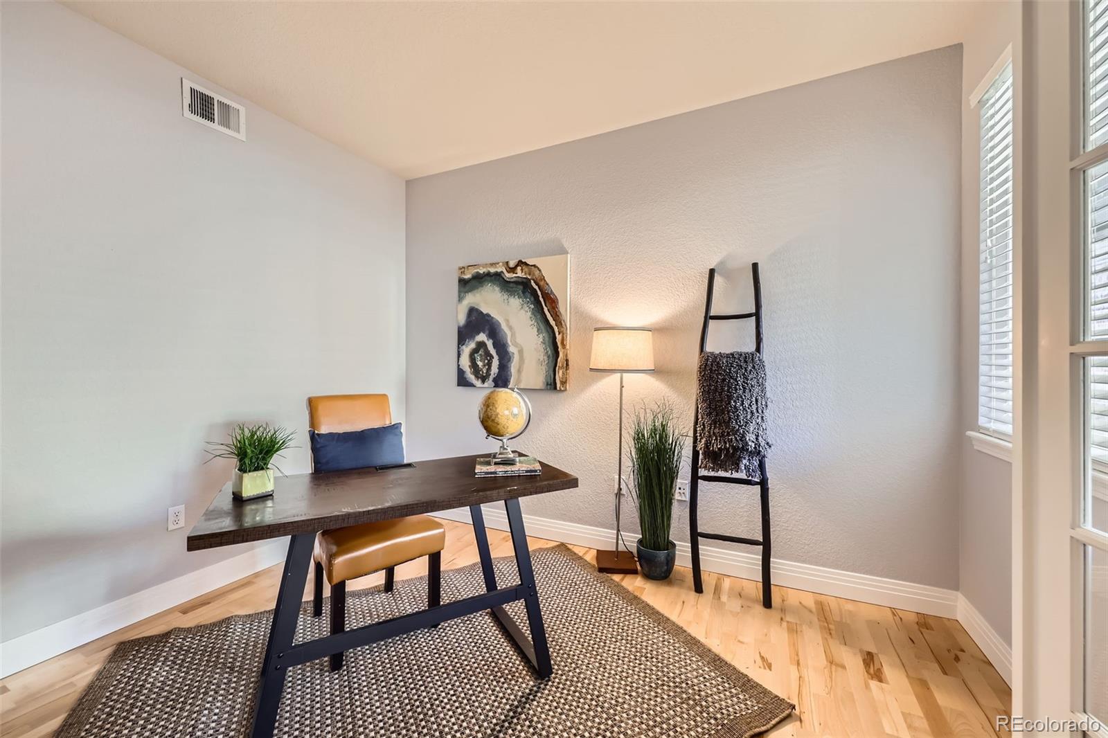 MLS Image #6 for 230  poplar street b,denver, Colorado