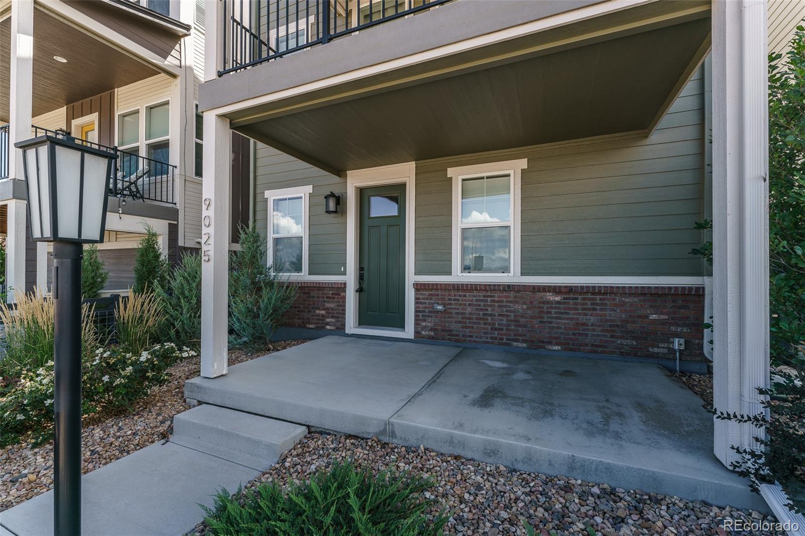 MLS Image #2 for 9025  southurst street,highlands ranch, Colorado