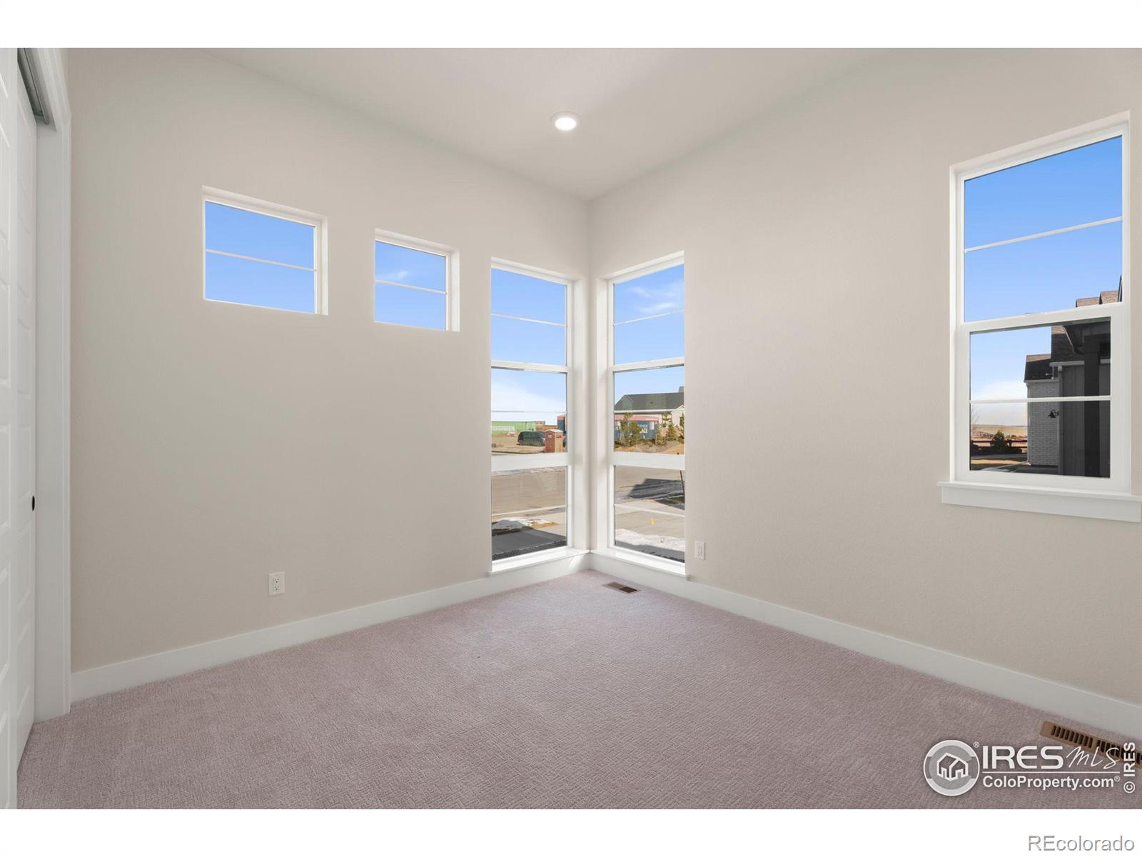 MLS Image #3 for 1585  winter glow drive,windsor, Colorado