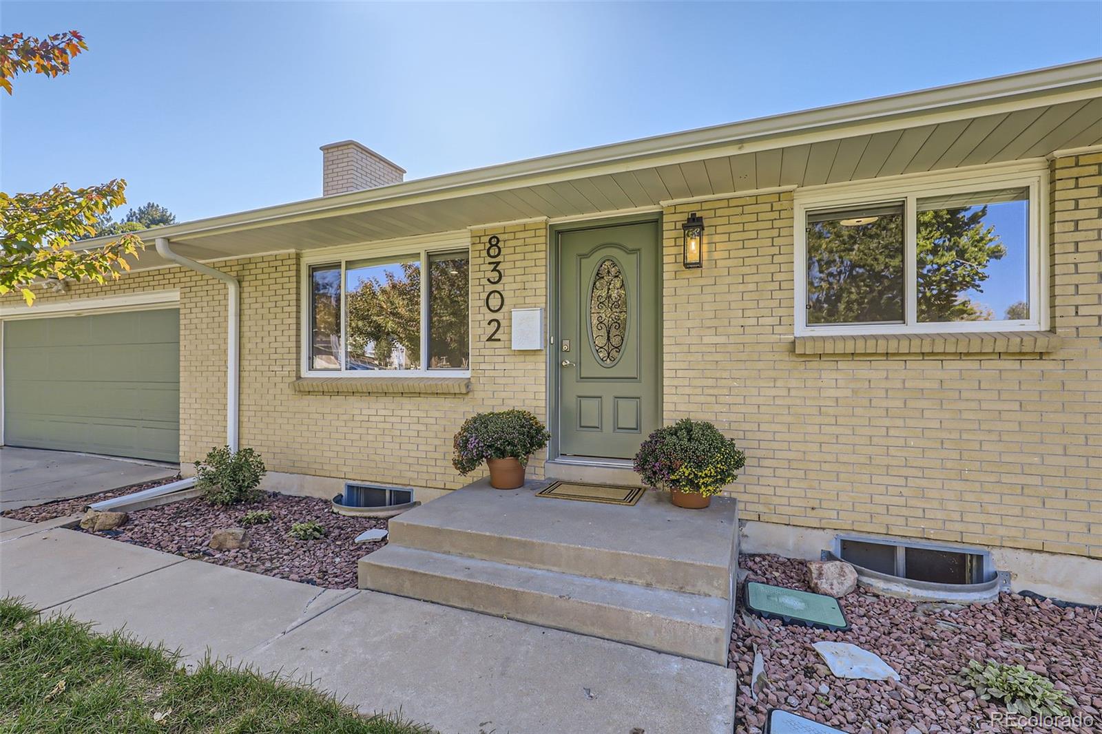 MLS Image #3 for 8302 e lehigh drive,denver, Colorado