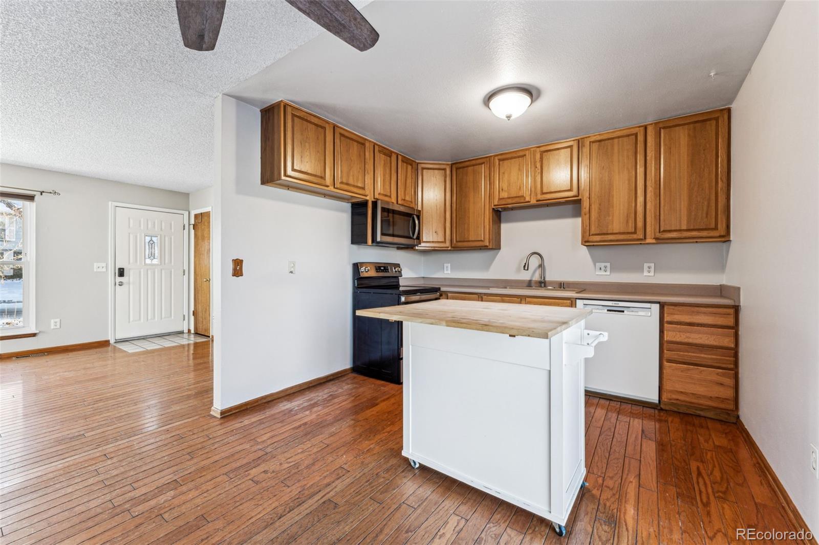 MLS Image #13 for 10401 w lehigh avenue,denver, Colorado