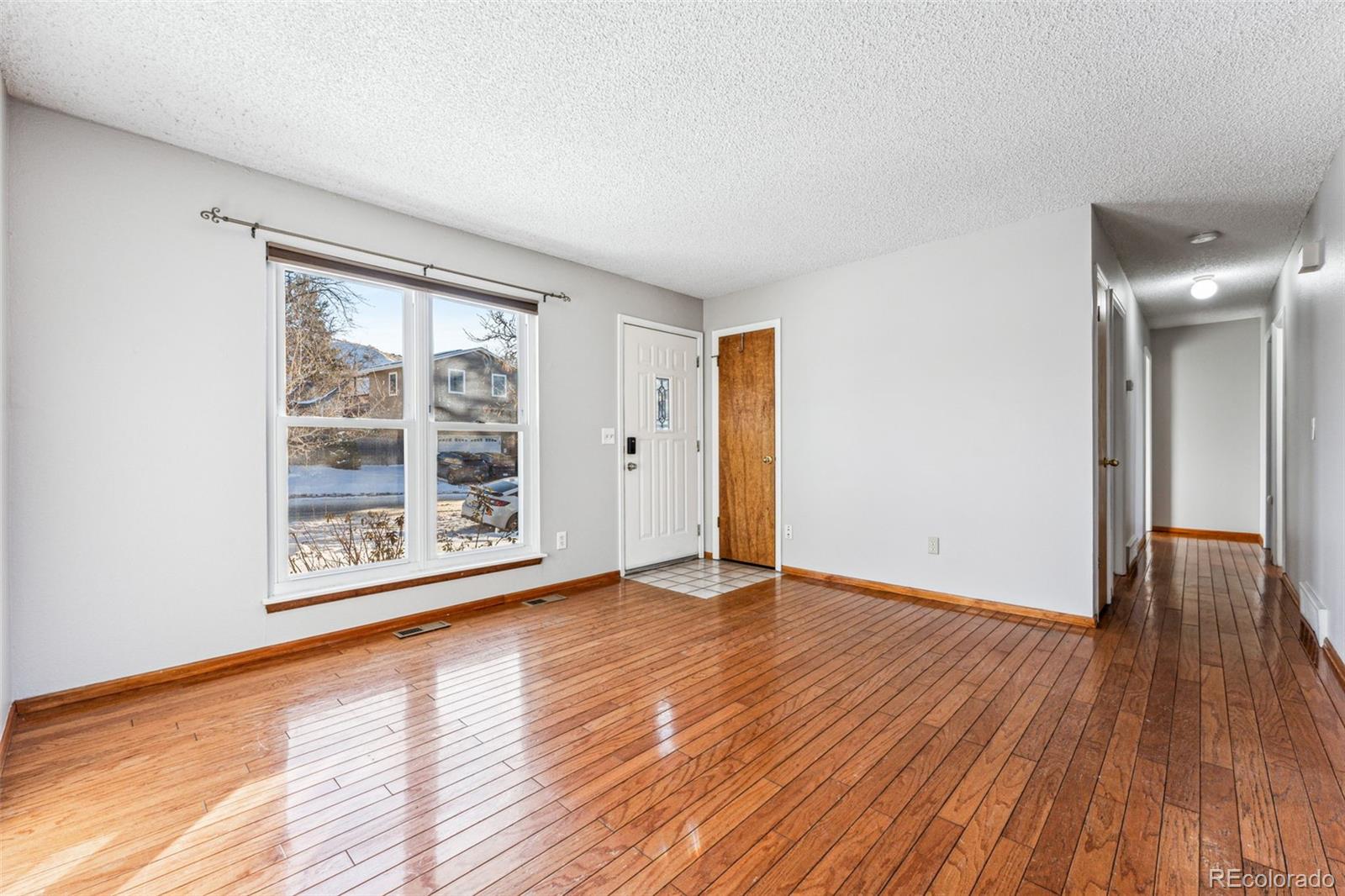 MLS Image #8 for 10401 w lehigh avenue,denver, Colorado