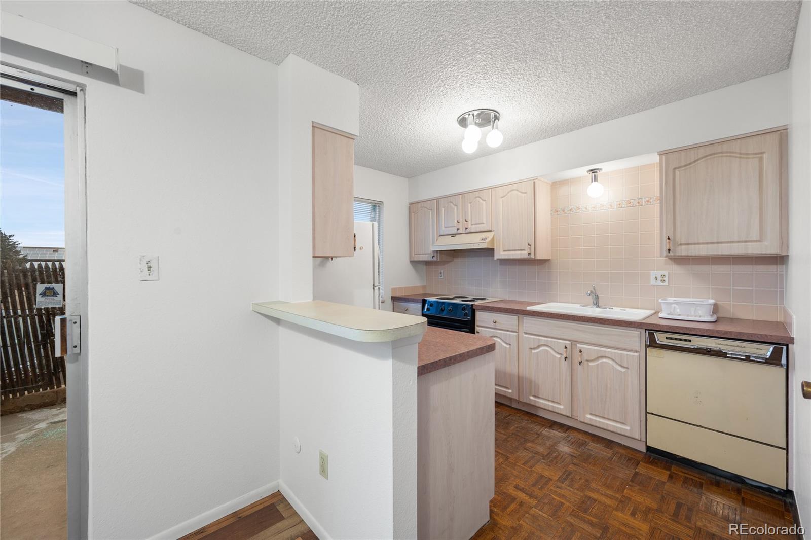 MLS Image #8 for 3855 s monaco street,denver, Colorado