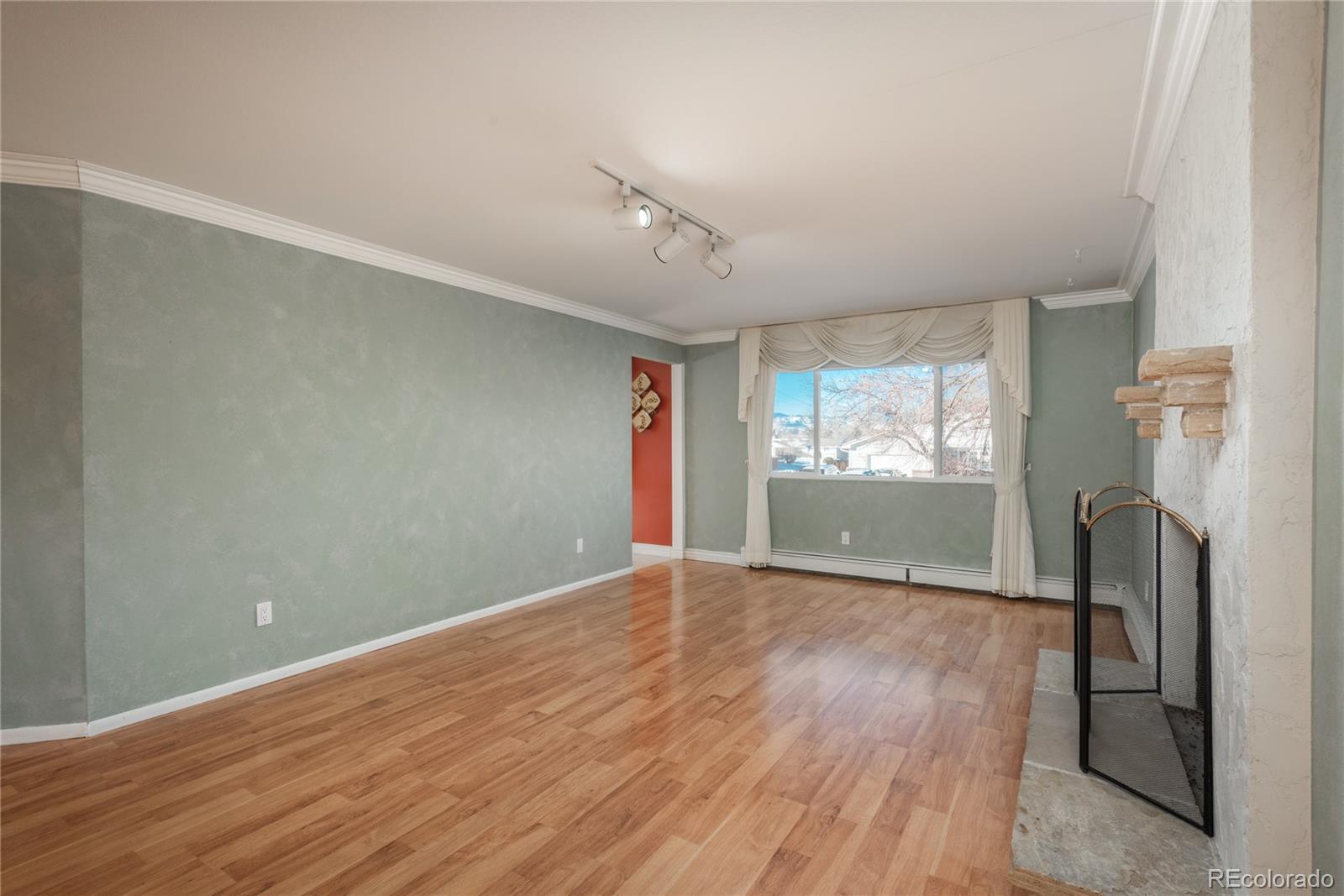 MLS Image #15 for 900  emerald street,broomfield, Colorado