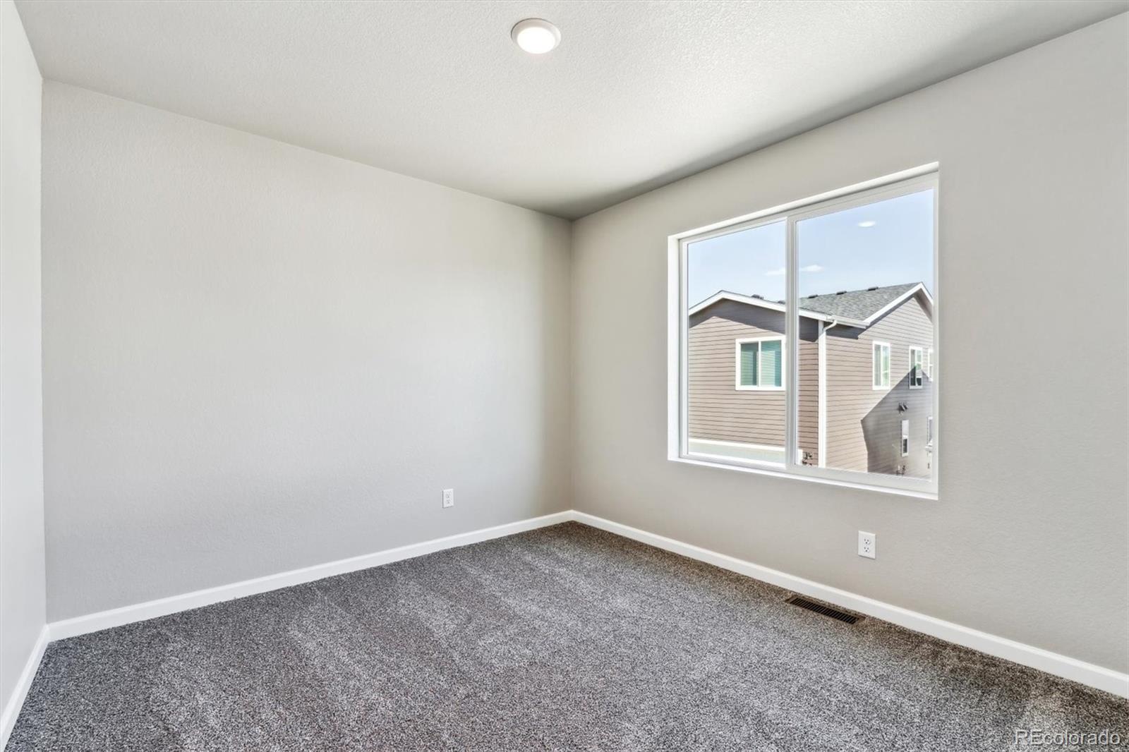 MLS Image #18 for 284  scaup lane,johnstown, Colorado