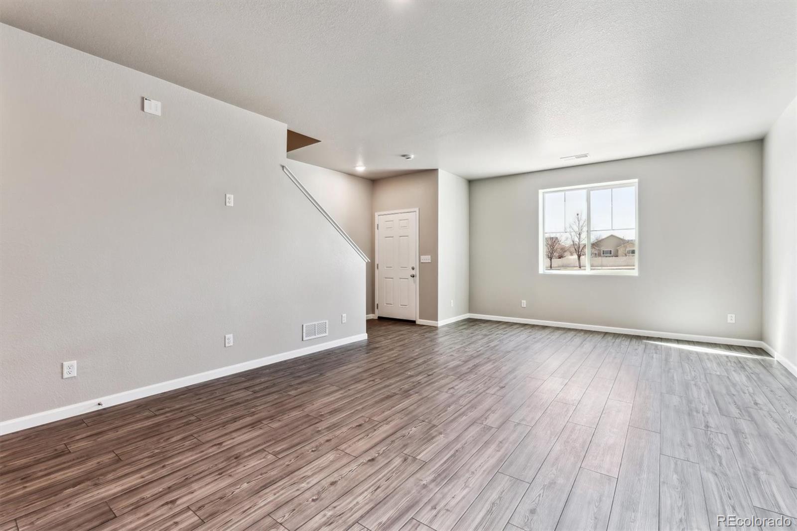 MLS Image #5 for 284  scaup lane,johnstown, Colorado