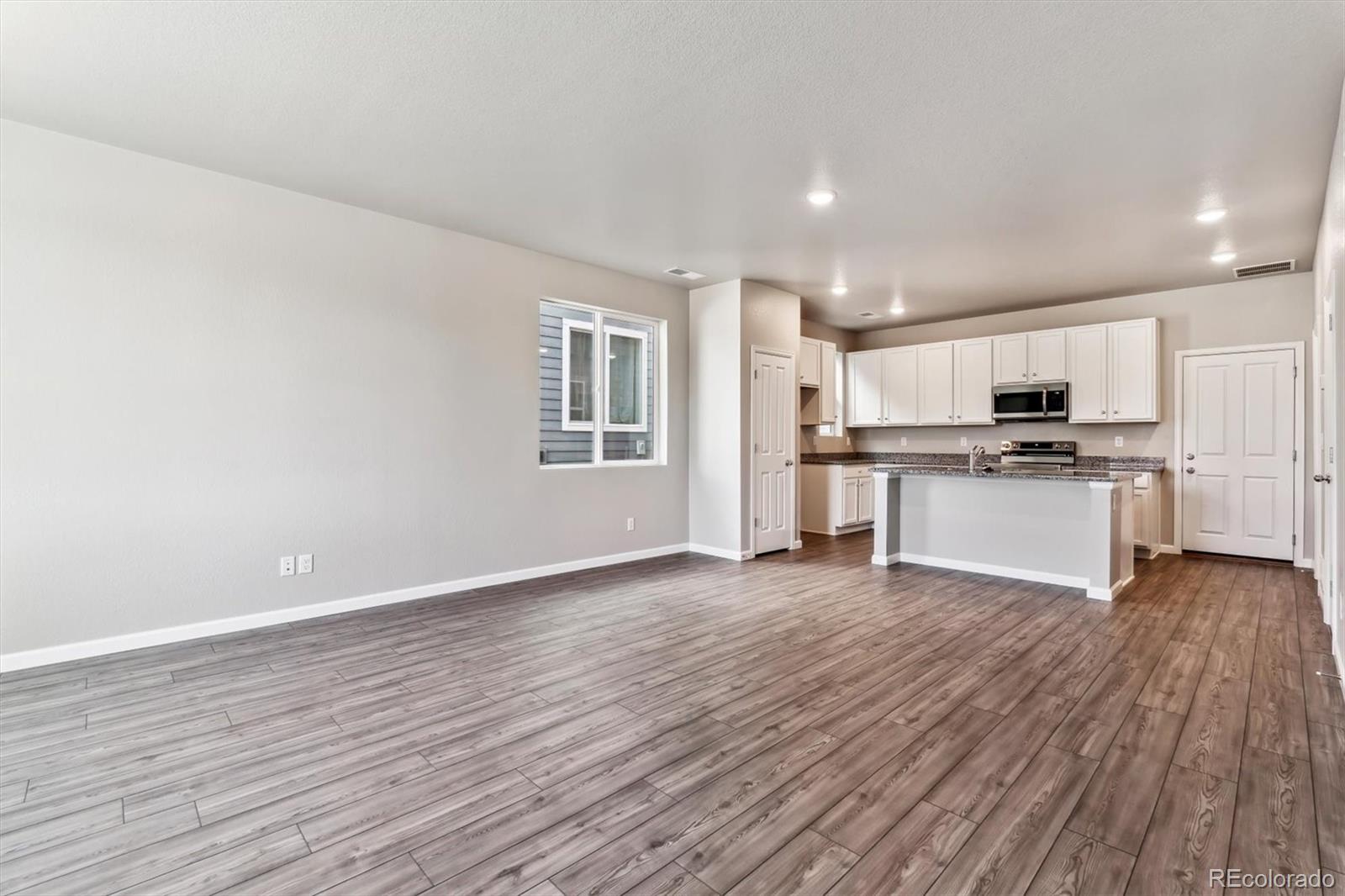 MLS Image #7 for 284  scaup lane,johnstown, Colorado