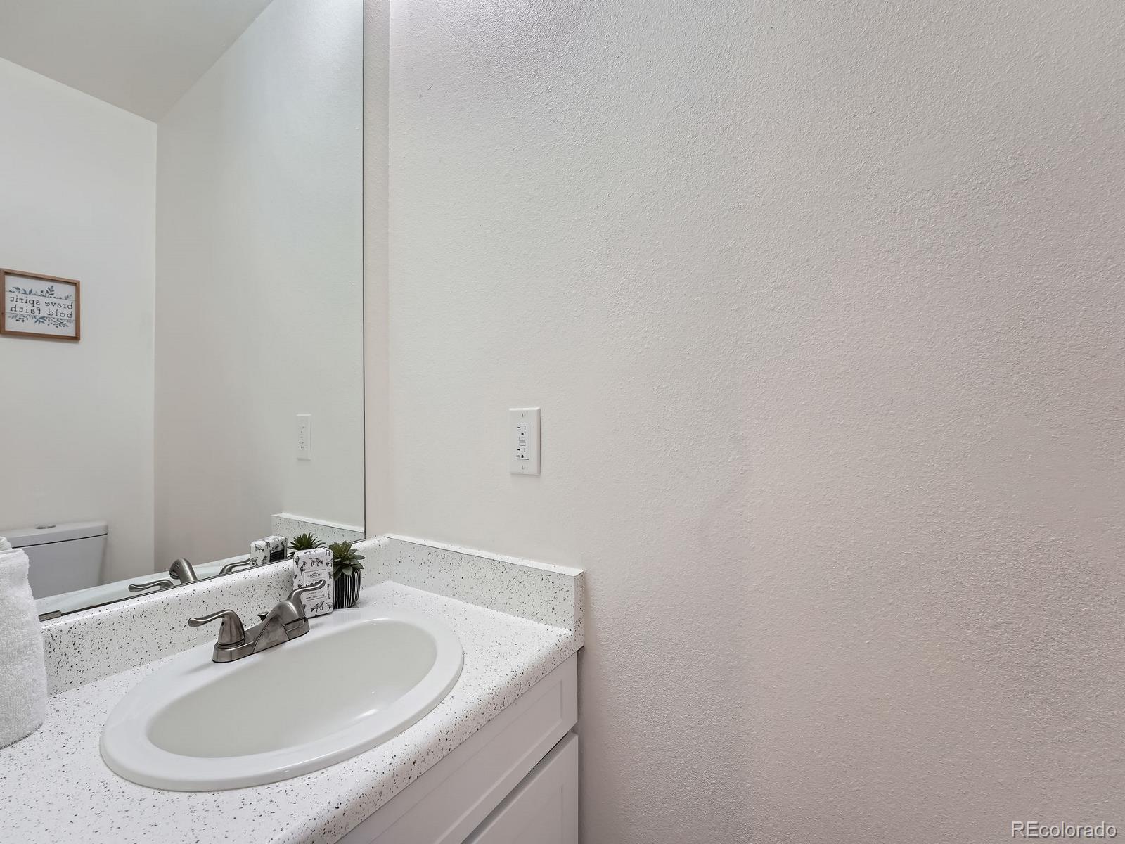 MLS Image #6 for 14222 e hawaii circle f,aurora, Colorado