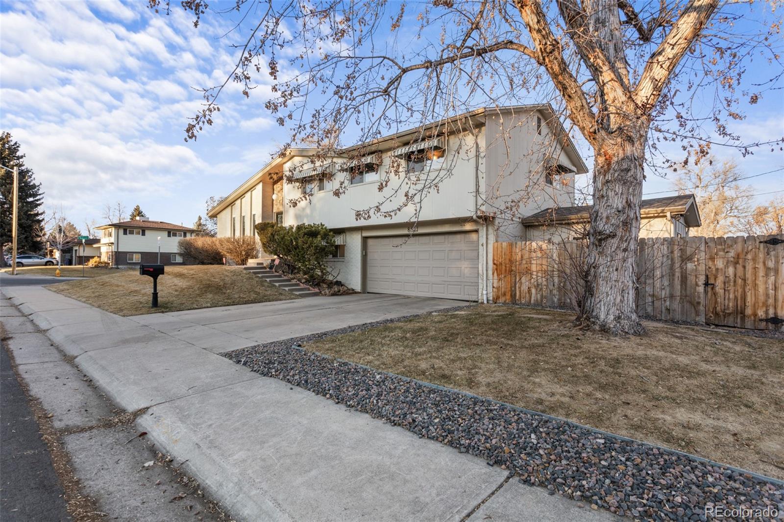 MLS Image #3 for 8521 e cornell drive,denver, Colorado