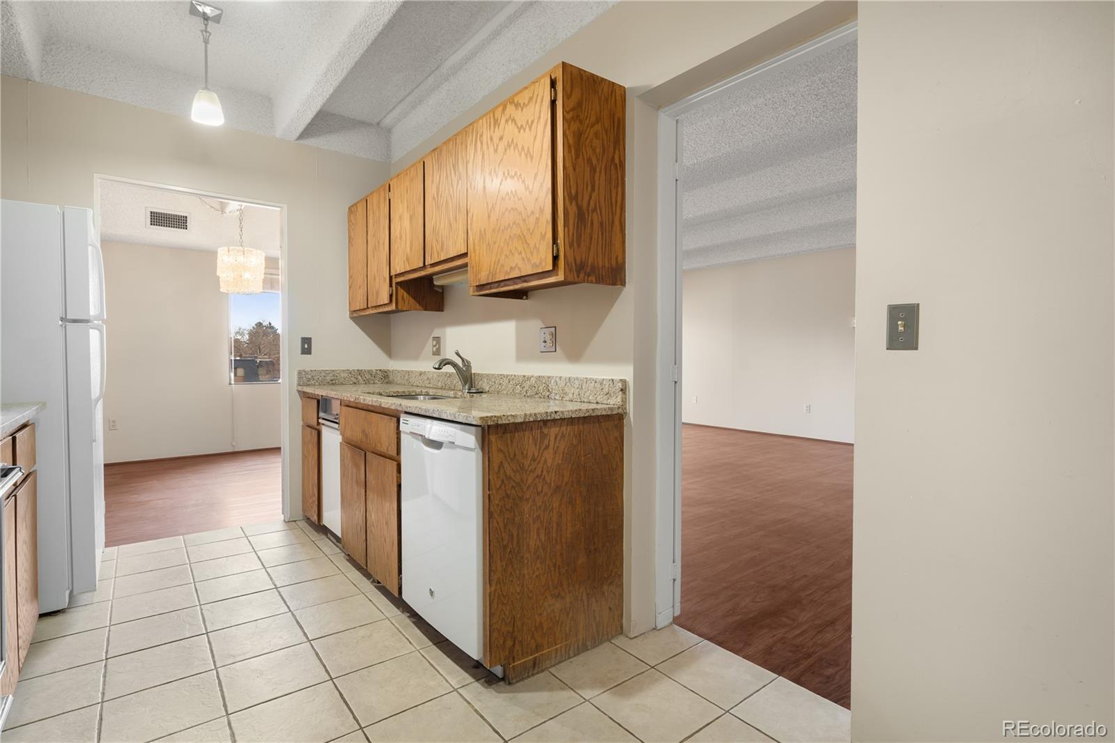 MLS Image #17 for 7877 e mississippi avenue,denver, Colorado