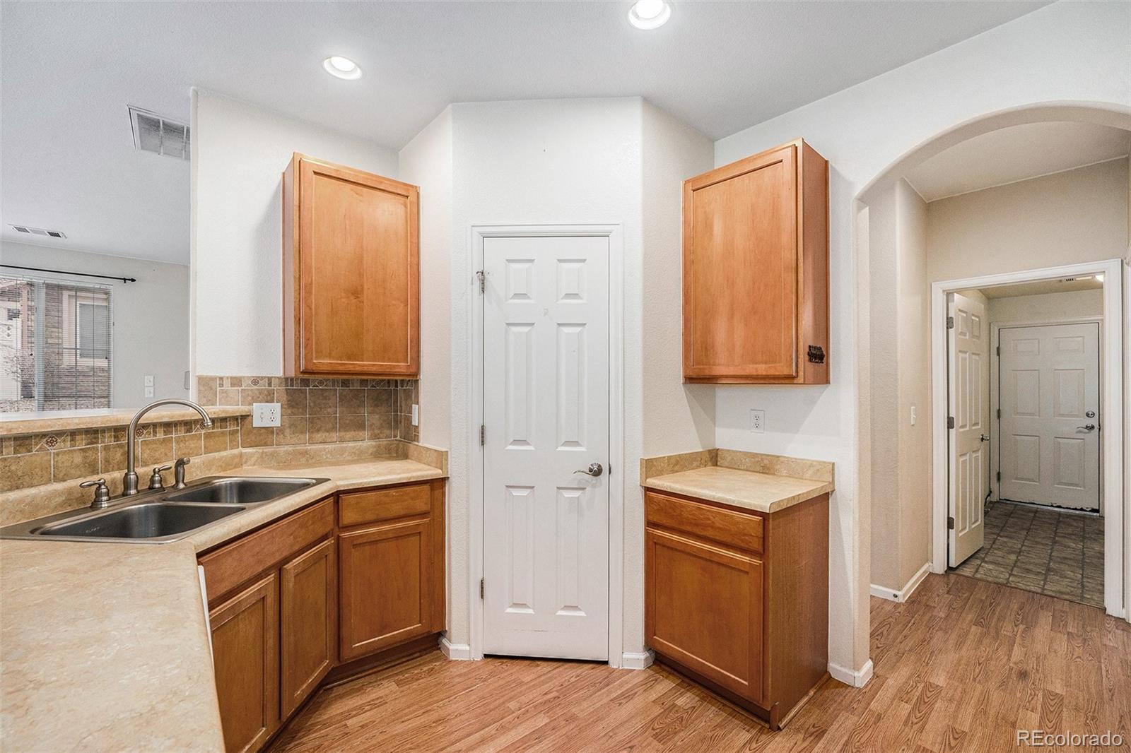 MLS Image #7 for 11368  navajo circle,denver, Colorado