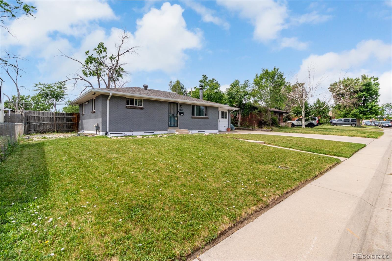 MLS Image #32 for 2612  meadowbrook drive,denver, Colorado