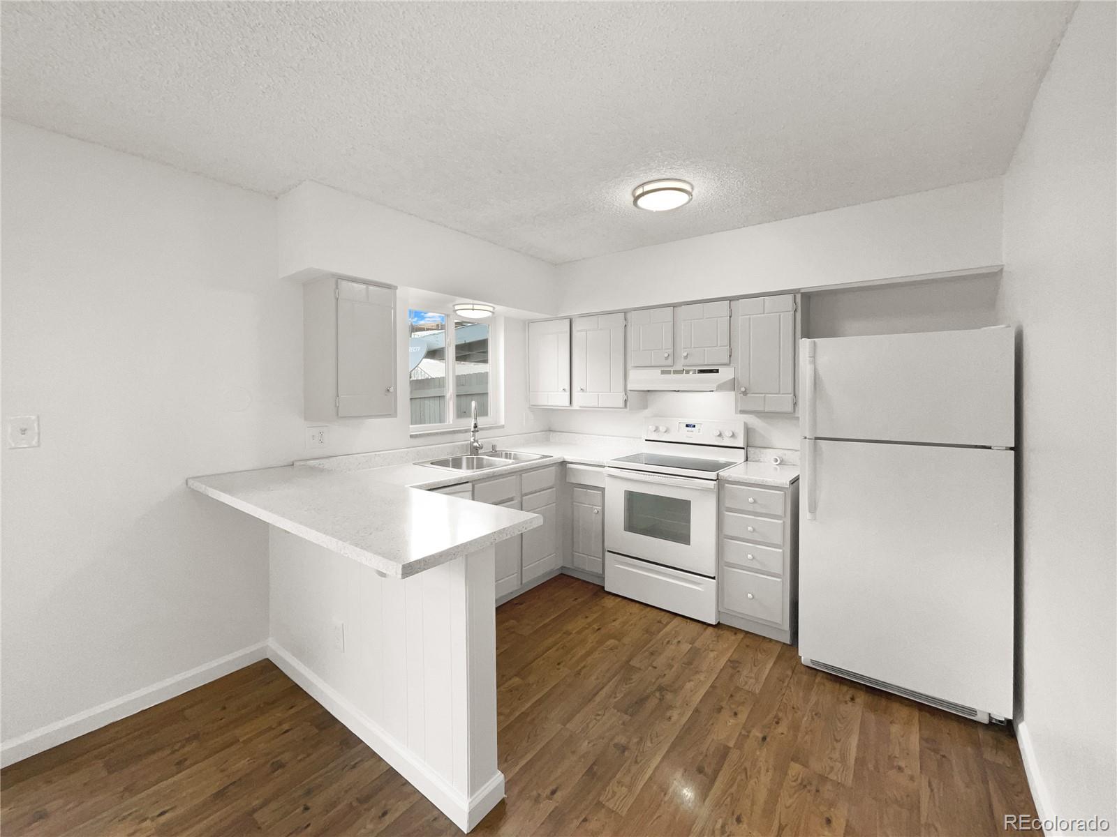 MLS Image #5 for 4689 s lowell boulevard,denver, Colorado