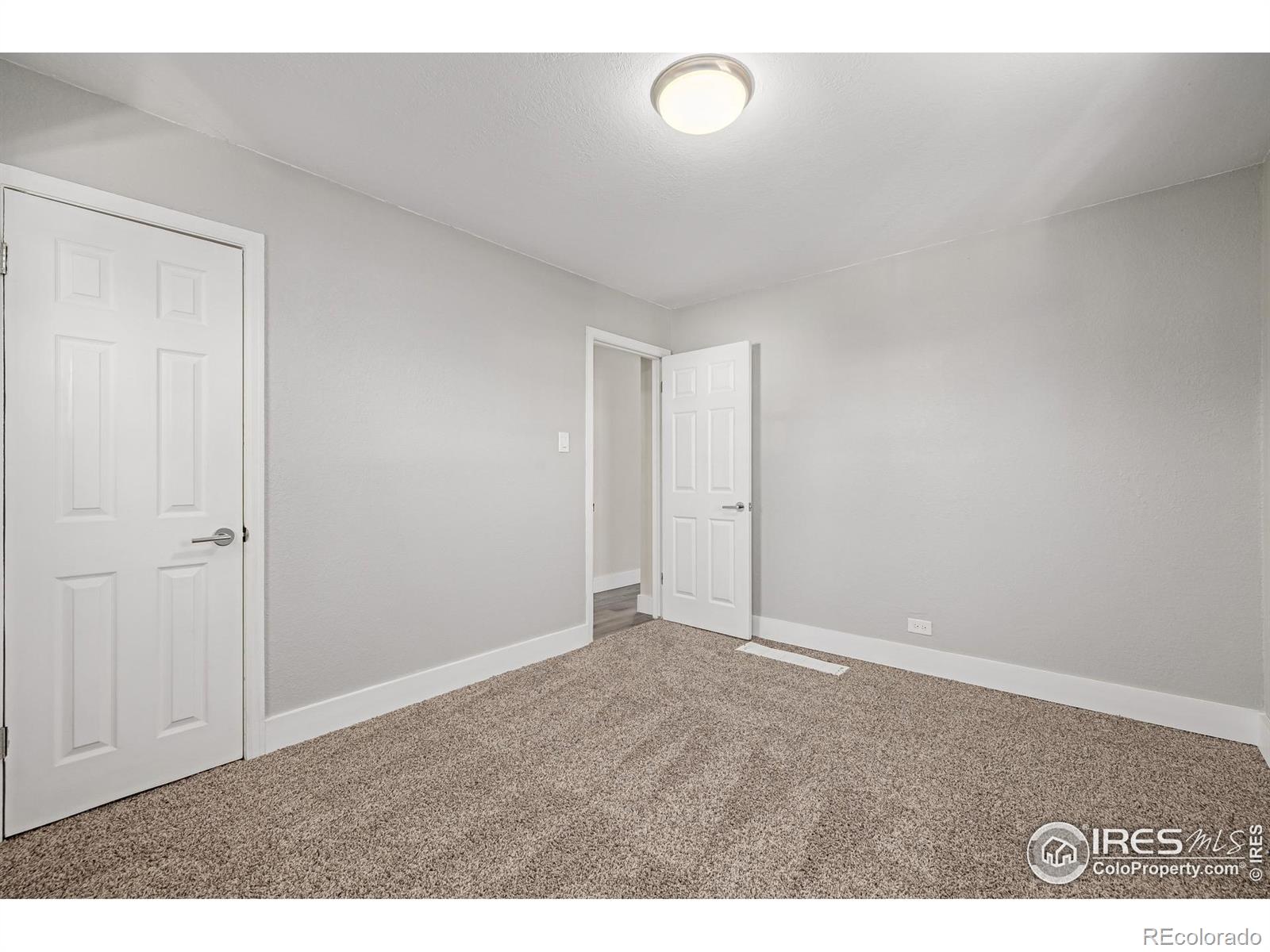 MLS Image #18 for 990  hazel court,denver, Colorado