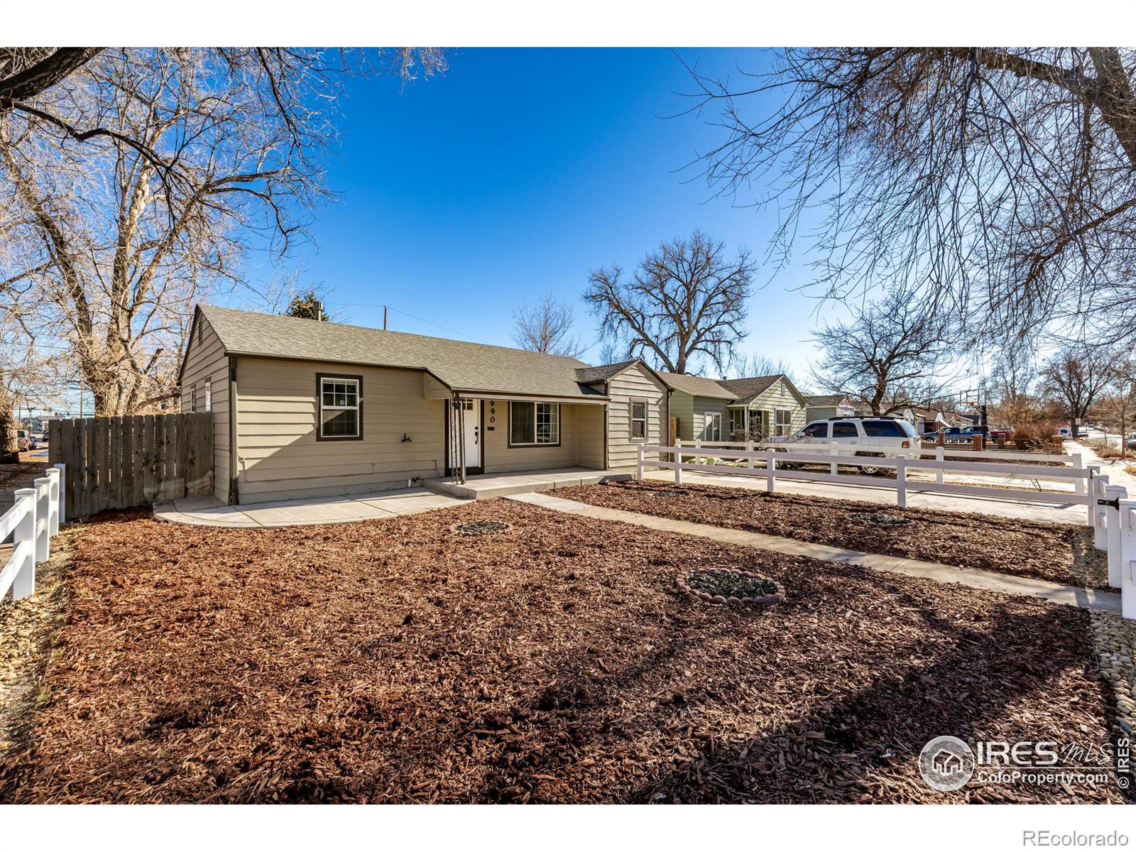 MLS Image #2 for 990  hazel court,denver, Colorado