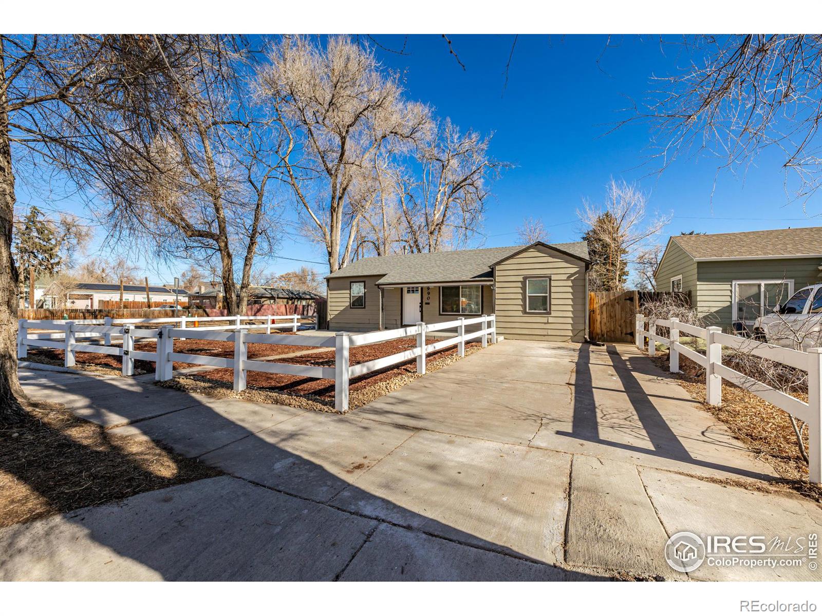 MLS Image #3 for 990  hazel court,denver, Colorado