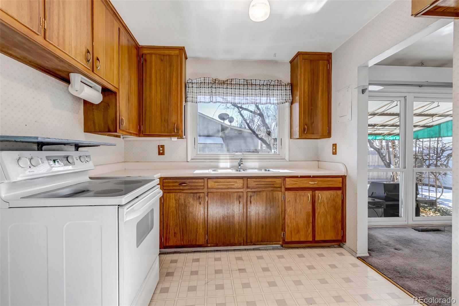 MLS Image #5 for 3329 e la salle street,colorado springs, Colorado