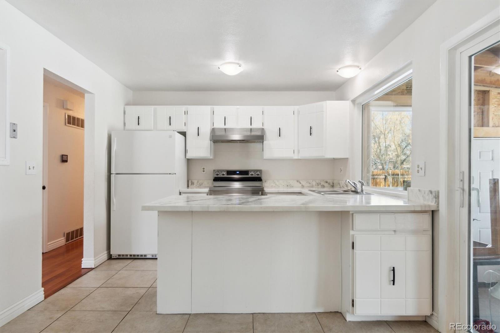 MLS Image #8 for 2918 s ouray way,aurora, Colorado