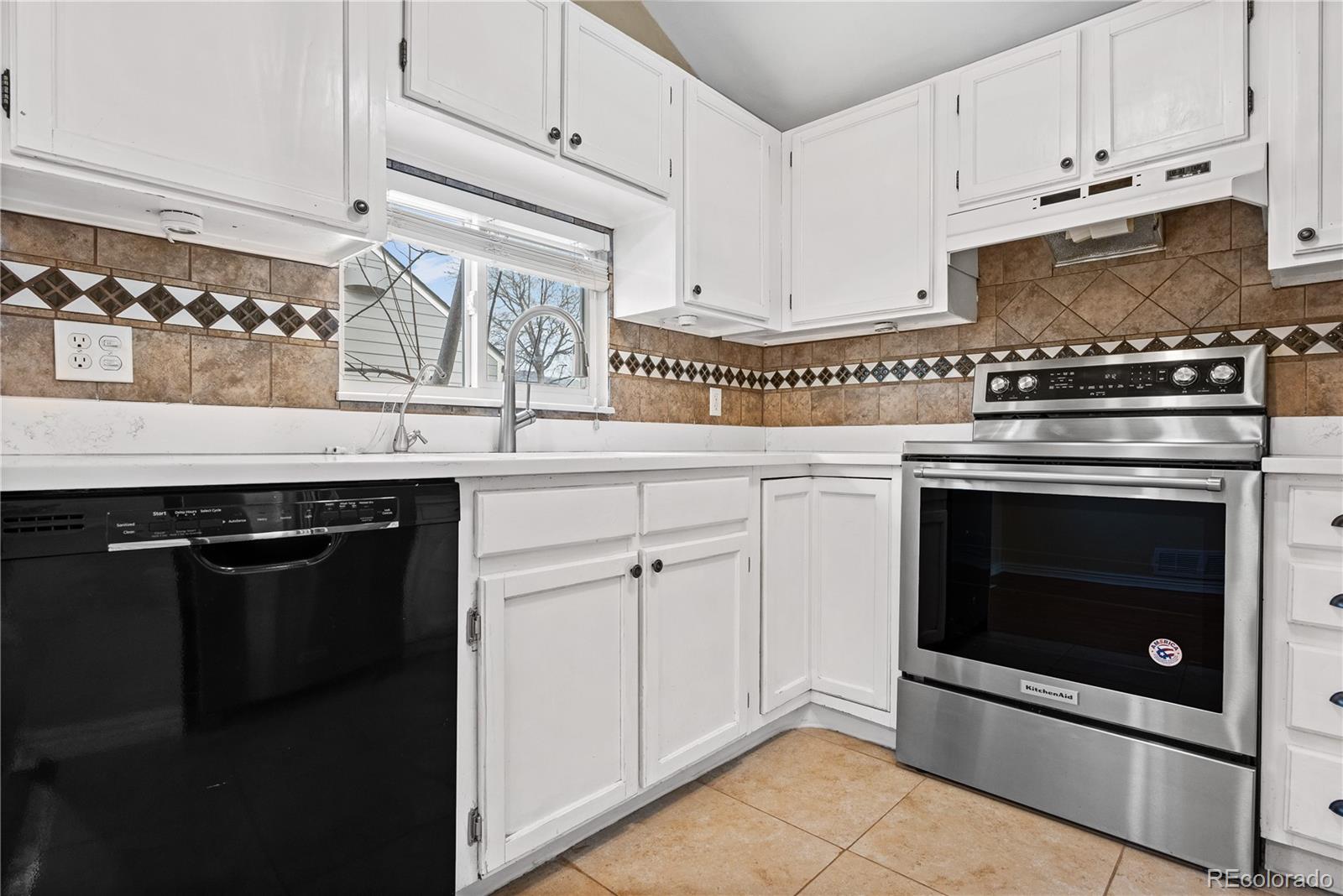 MLS Image #9 for 12780 e bethany place,aurora, Colorado