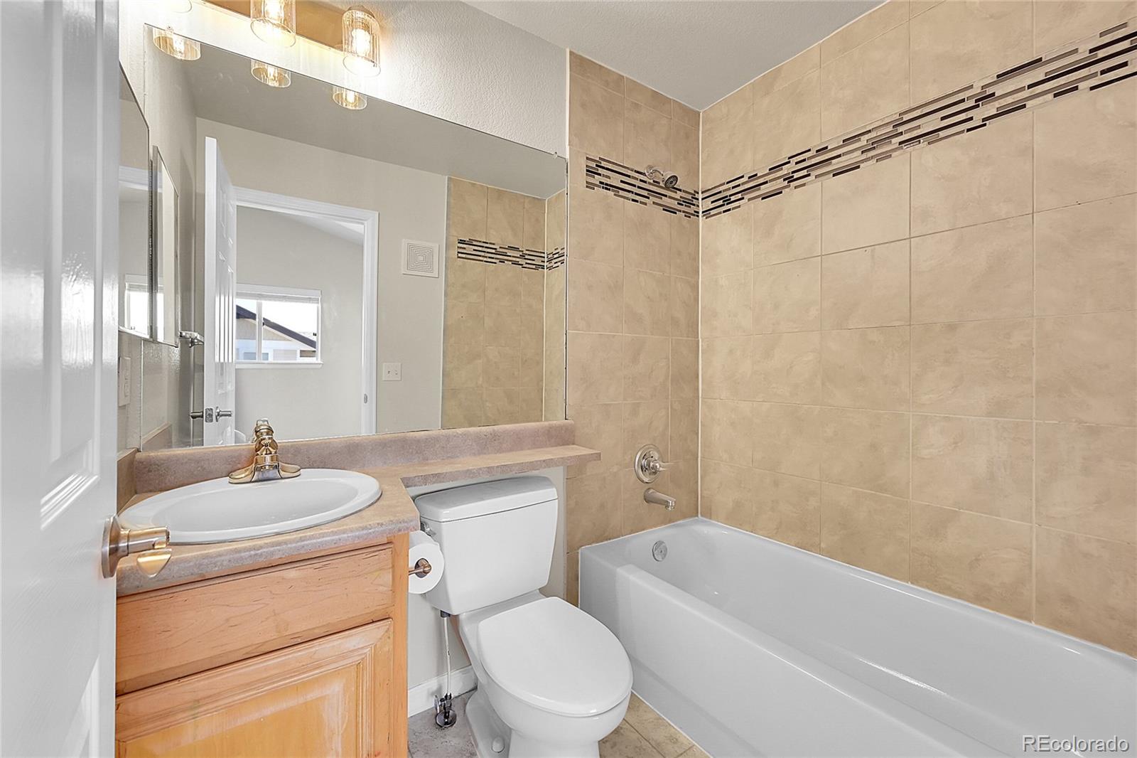 MLS Image #16 for 1401 w 85th avenue,federal heights, Colorado