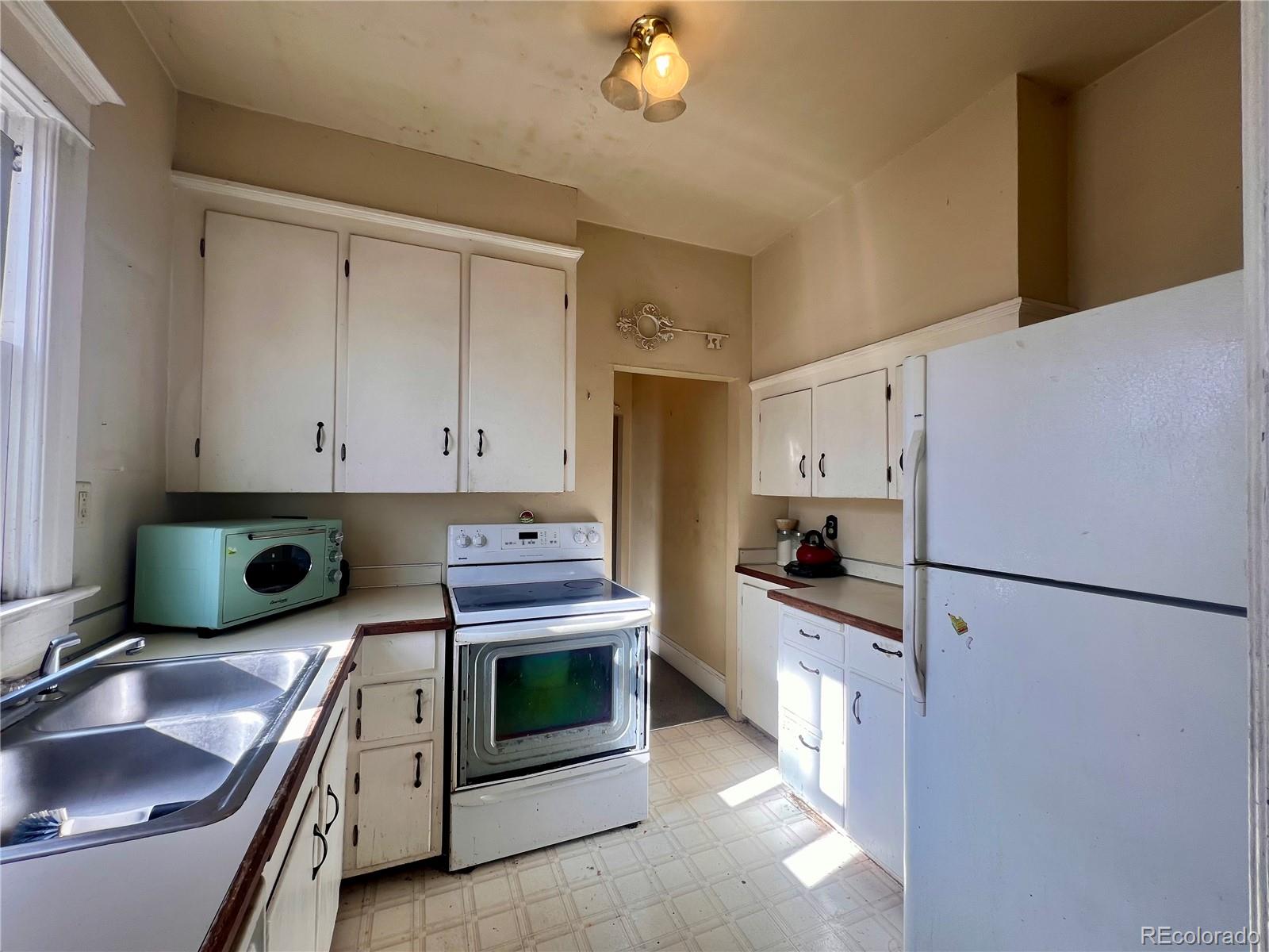 MLS Image #9 for 4001 s bannock street,englewood, Colorado