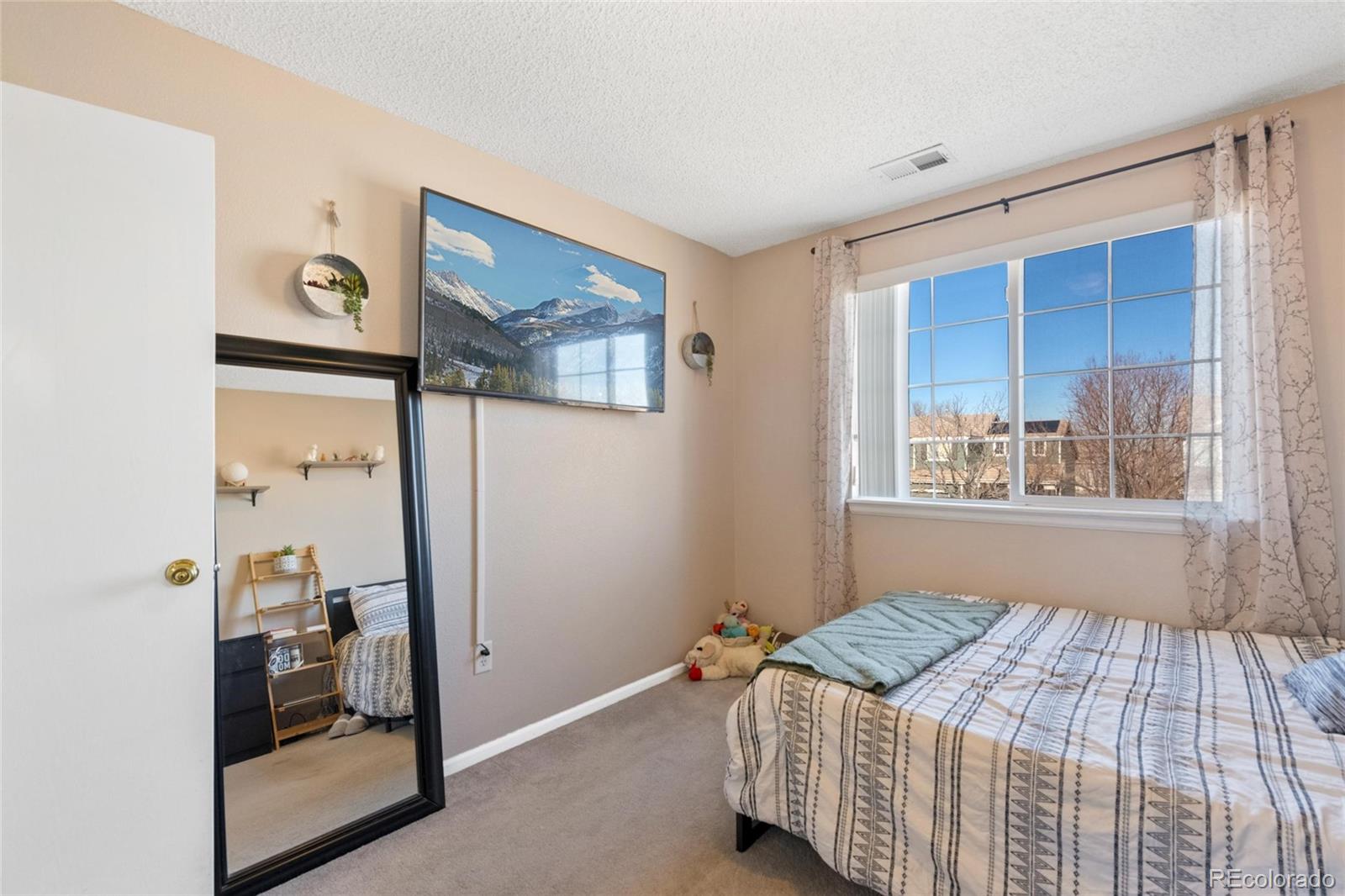 MLS Image #14 for 19430 e 58th drive,aurora, Colorado