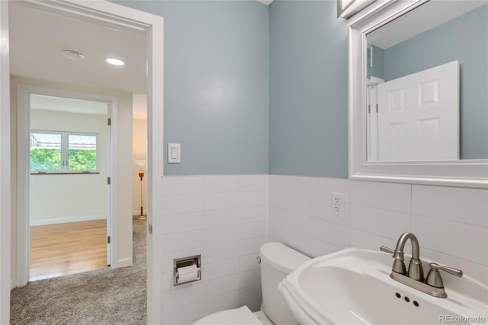 MLS Image #15 for 1851 s perry way,denver, Colorado