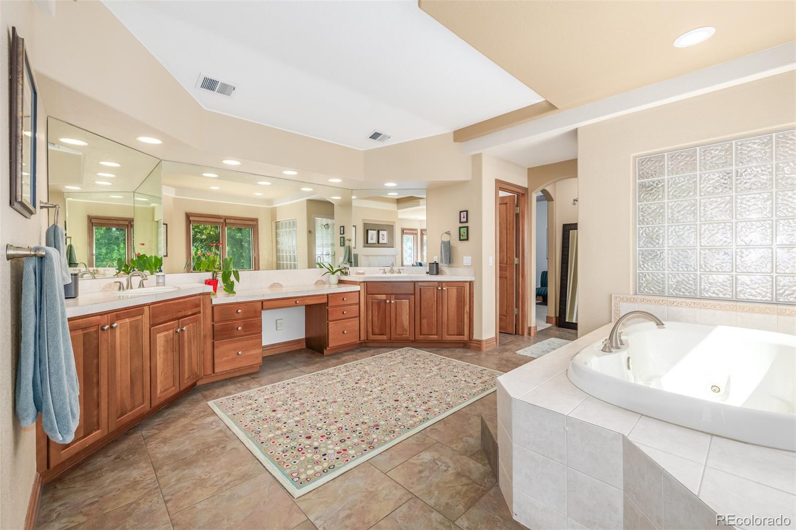 MLS Image #22 for 6722 s wolff court,littleton, Colorado