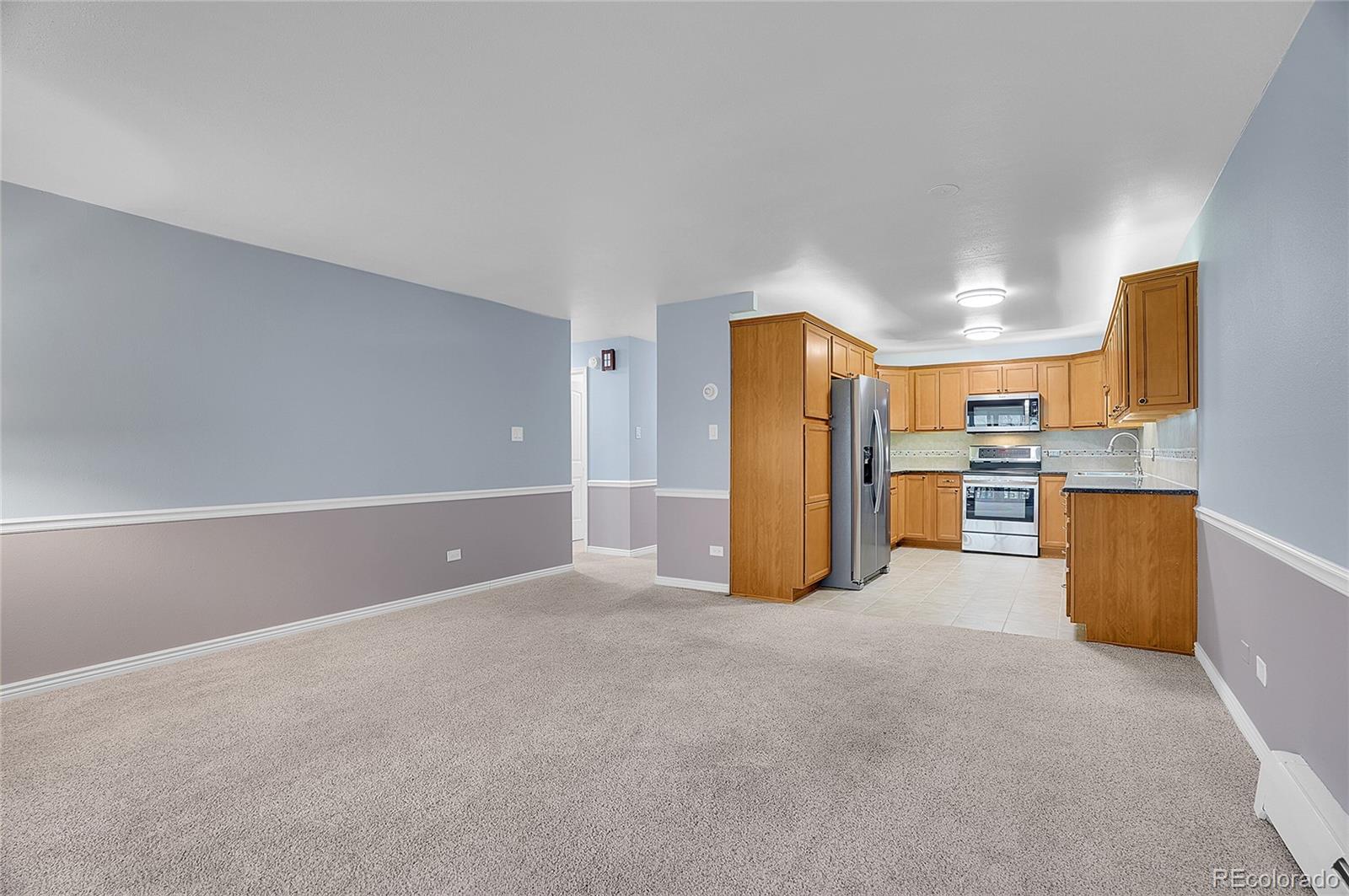 MLS Image #10 for 710 s clinton street,denver, Colorado