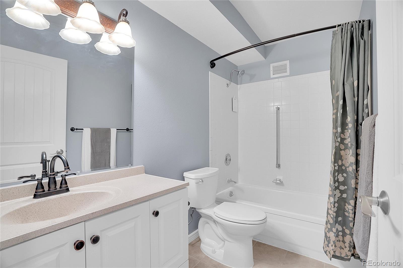 MLS Image #19 for 710 s clinton street,denver, Colorado