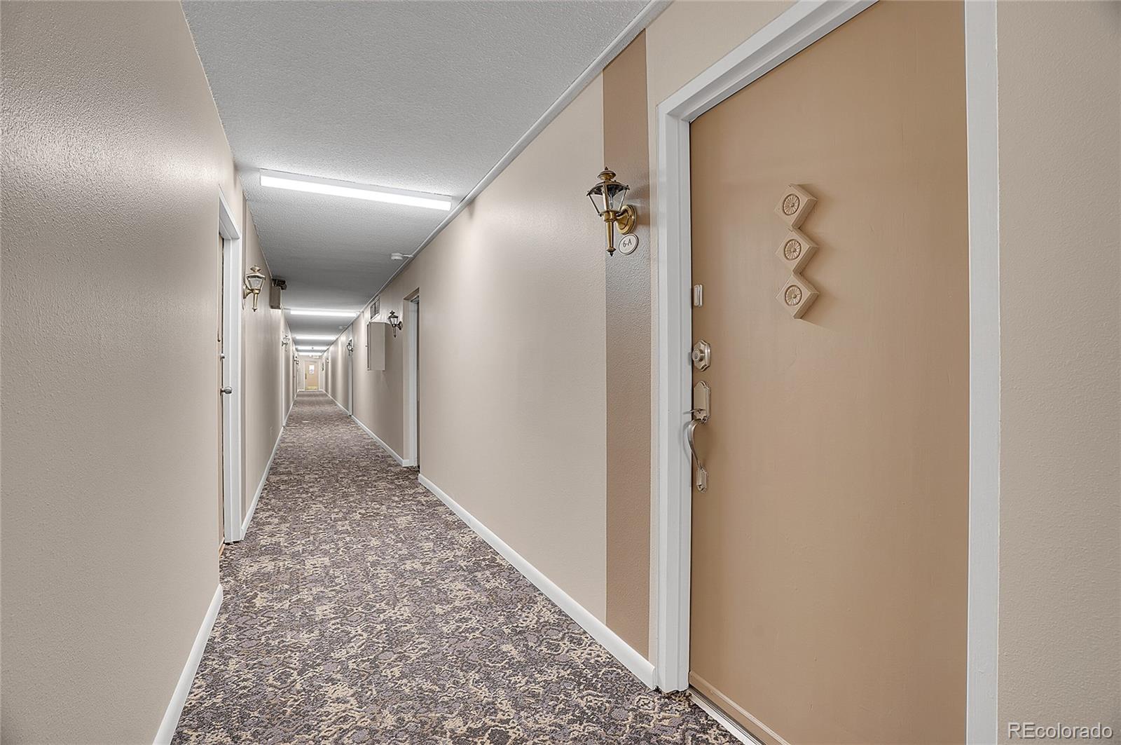 MLS Image #4 for 710 s clinton street,denver, Colorado