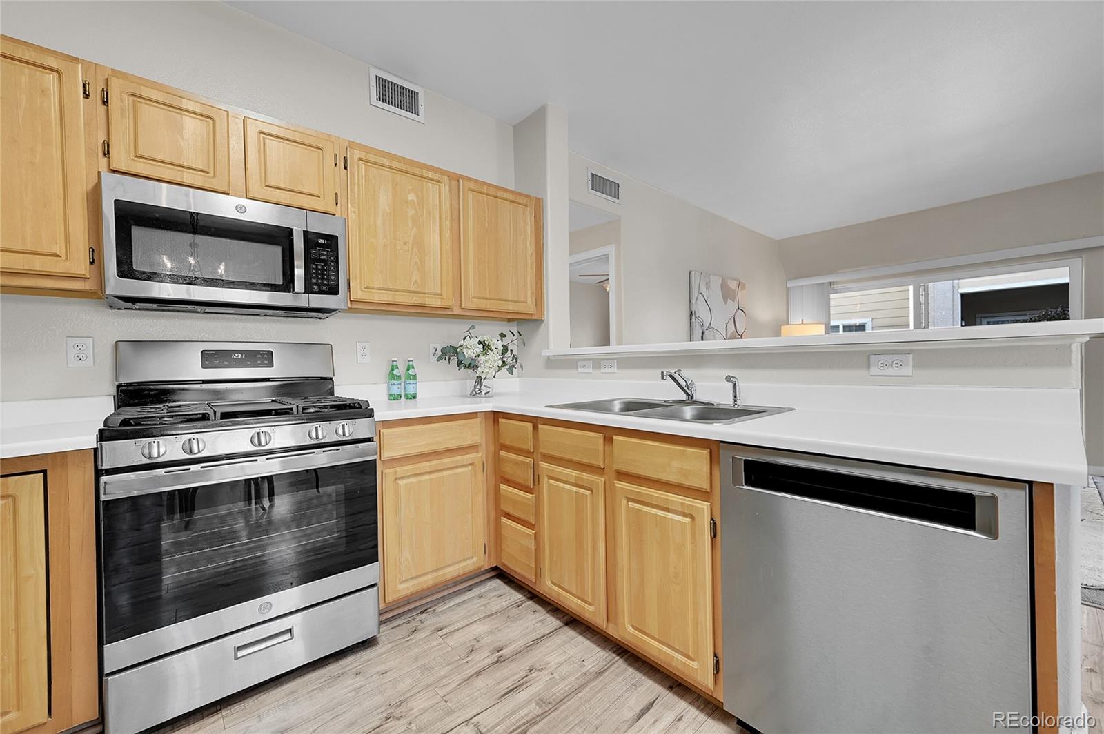 MLS Image #6 for 1050  opal street 102,broomfield, Colorado