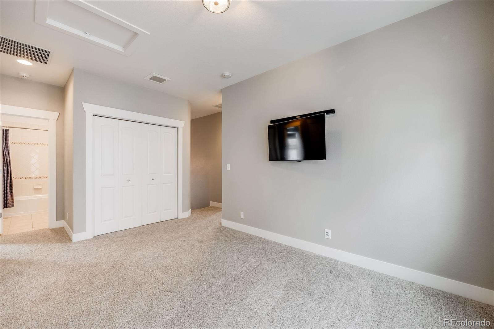 MLS Image #39 for 8056 e 35th avenue,denver, Colorado