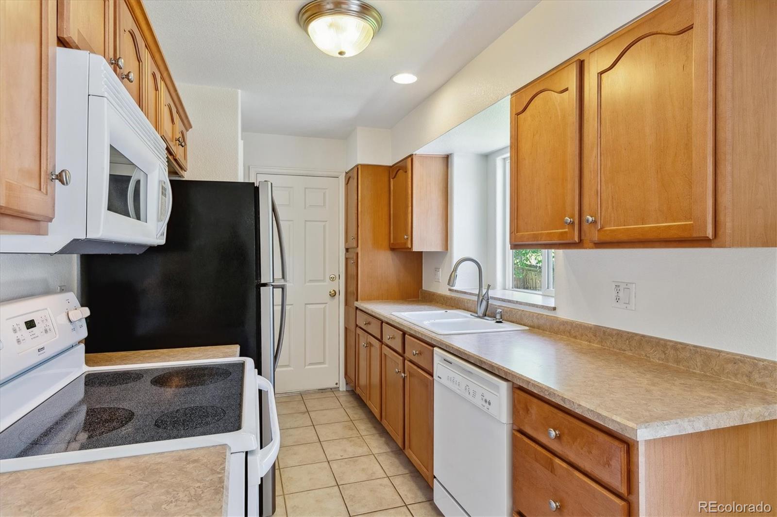 MLS Image #8 for 9519 e iowa circle,denver, Colorado