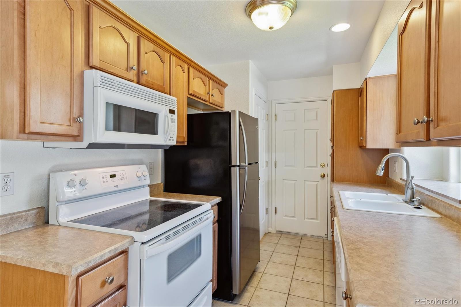 MLS Image #9 for 9519 e iowa circle,denver, Colorado