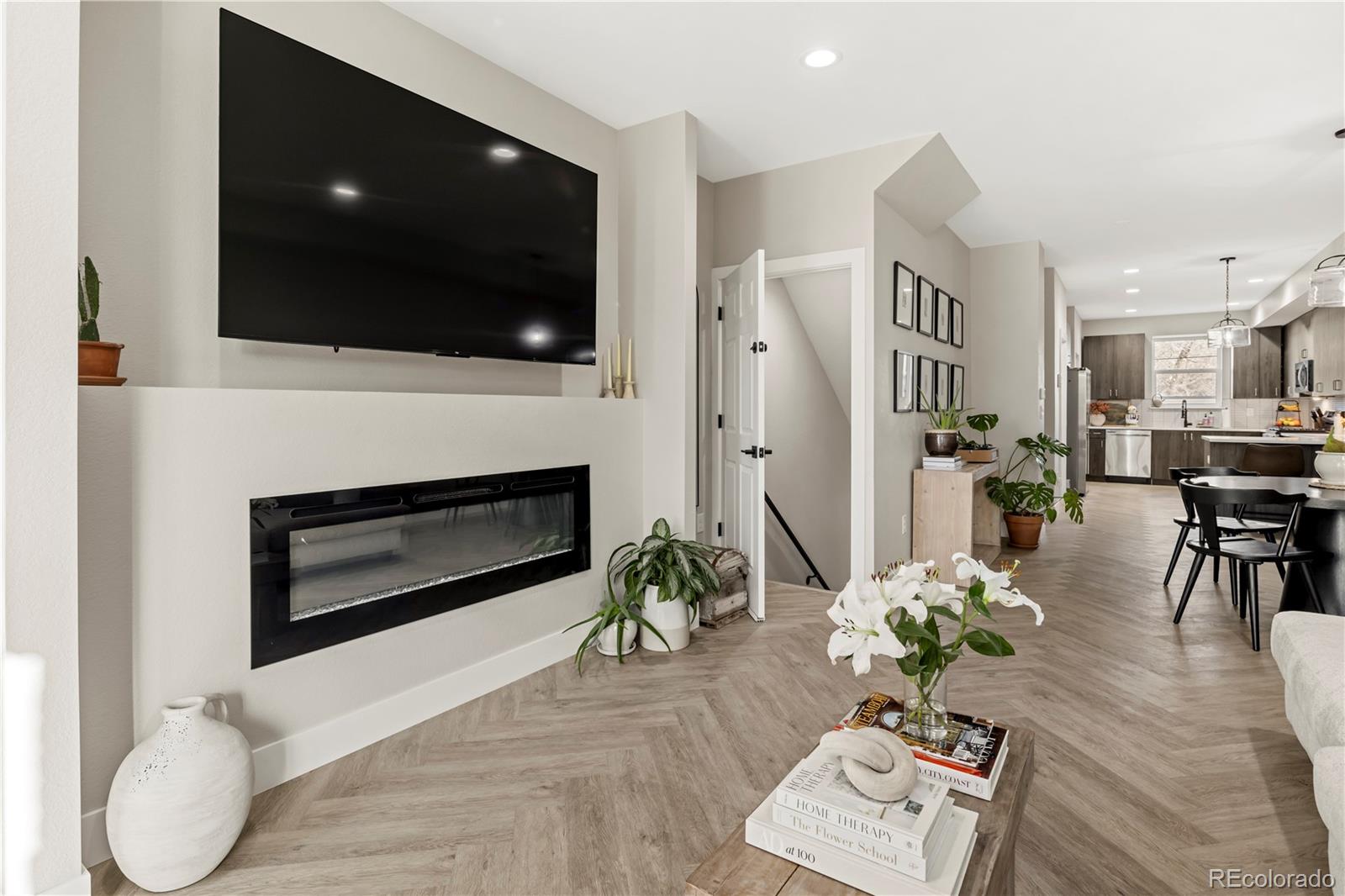 MLS Image #9 for 1074  knox court,denver, Colorado