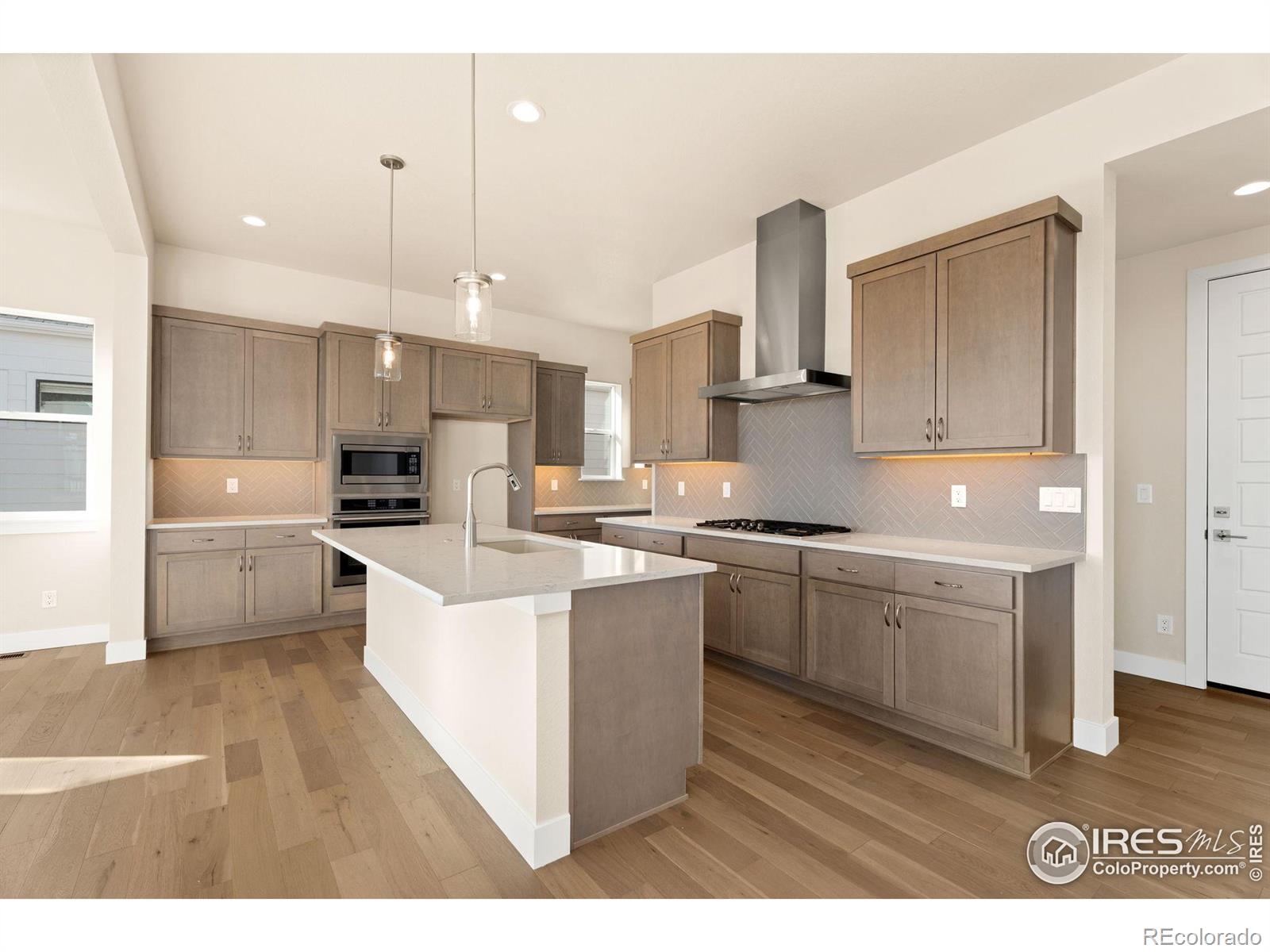 MLS Image #4 for 1591  winter glow drive,windsor, Colorado