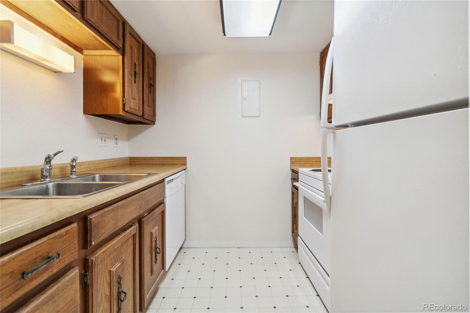 MLS Image #9 for 3675 s cherokee street 208,englewood, Colorado