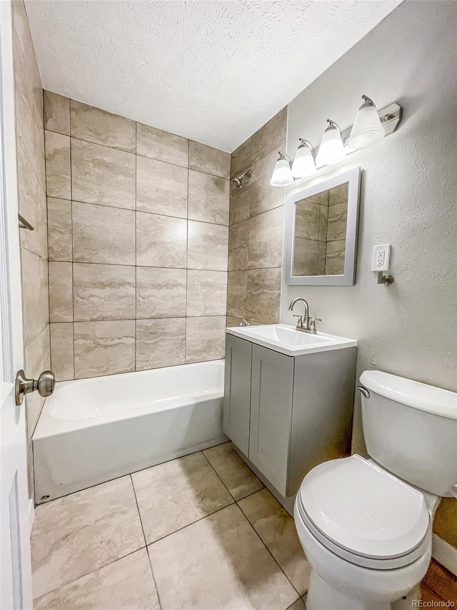 MLS Image #14 for 886  kenton street,aurora, Colorado