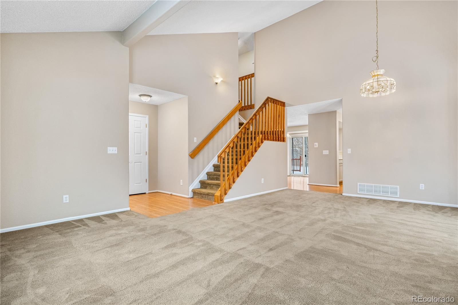 MLS Image #3 for 4072 s kirk way,aurora, Colorado