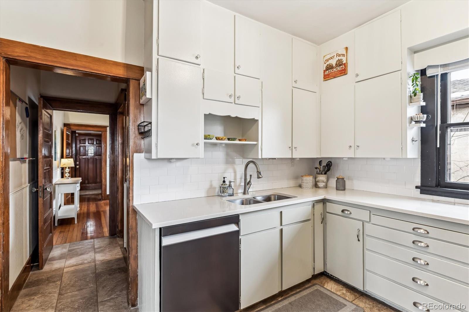 MLS Image #13 for 2410 s lincoln street,denver, Colorado